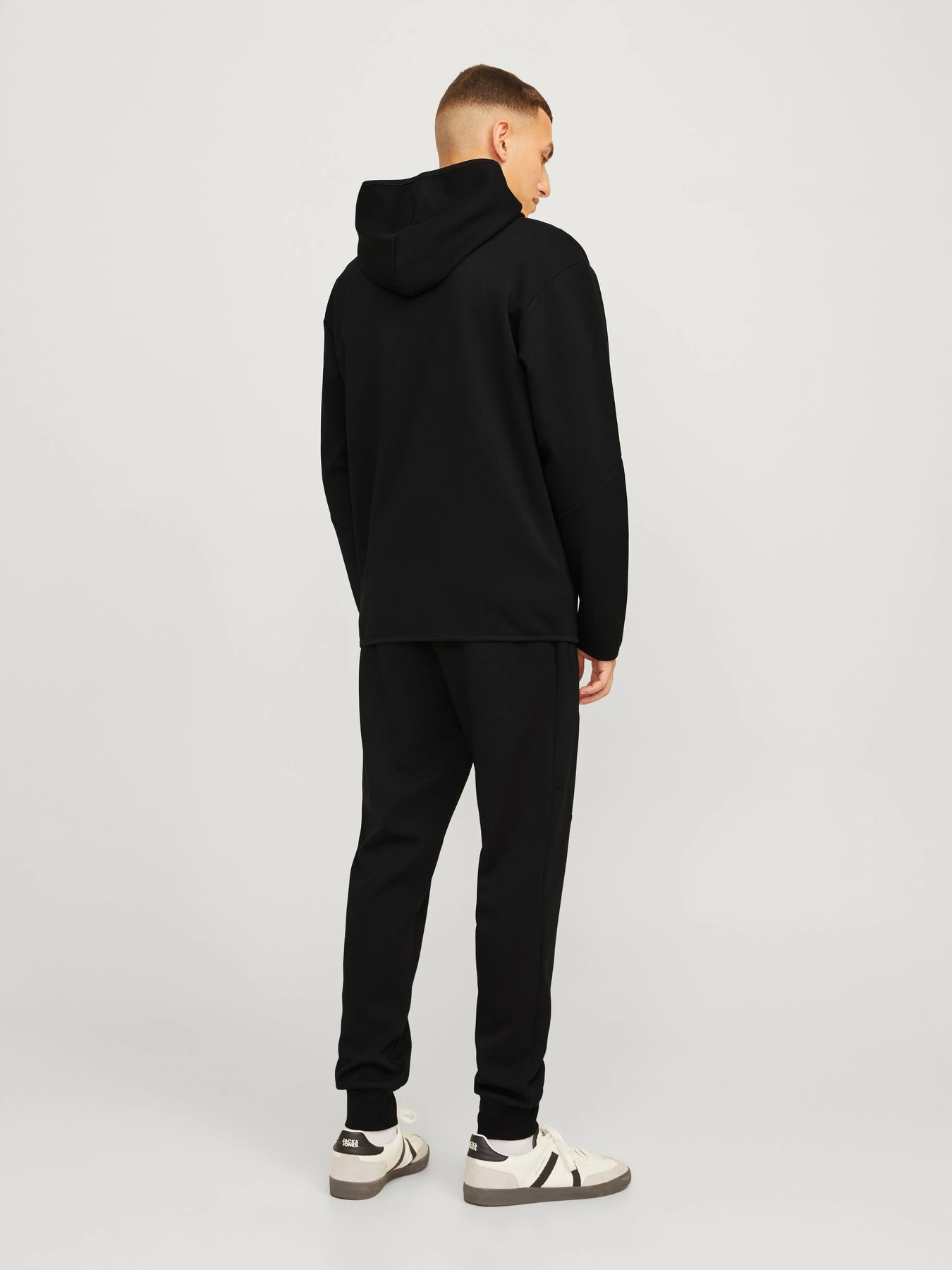 Штани JACK & JONES WILL FUSION SWEAT PANTS модель 12261991_Black Штани JACK & JONES WILL FUSION SWEAT PANTS модель 12261991_Black Фото