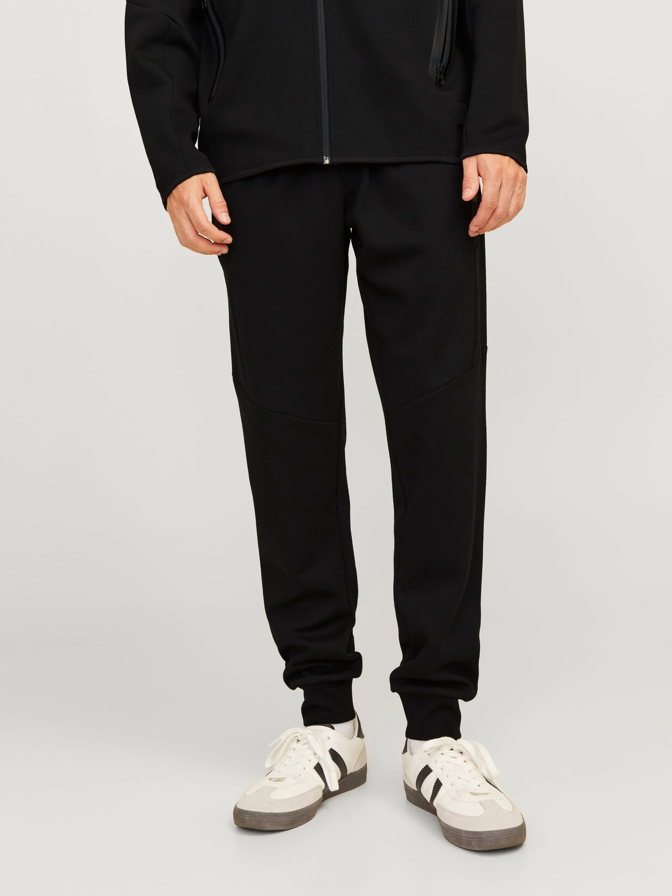 Штани JACK & JONES WILL FUSION SWEAT PANTS модель 12261991_Black Штани JACK & JONES WILL FUSION SWEAT PANTS модель 12261991_Black Фото