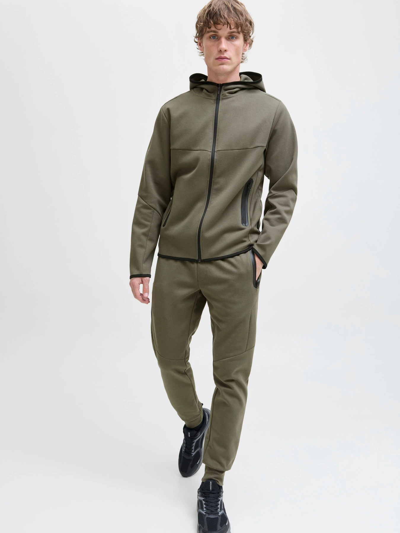 Брюки JACK & JONES WILL FUSION SWEAT PANTS модель 12261991_Grape Leaf Брюки JACK & JONES WILL FUSION SWEAT PANTS модель 12261991_Grape Leaf Фото