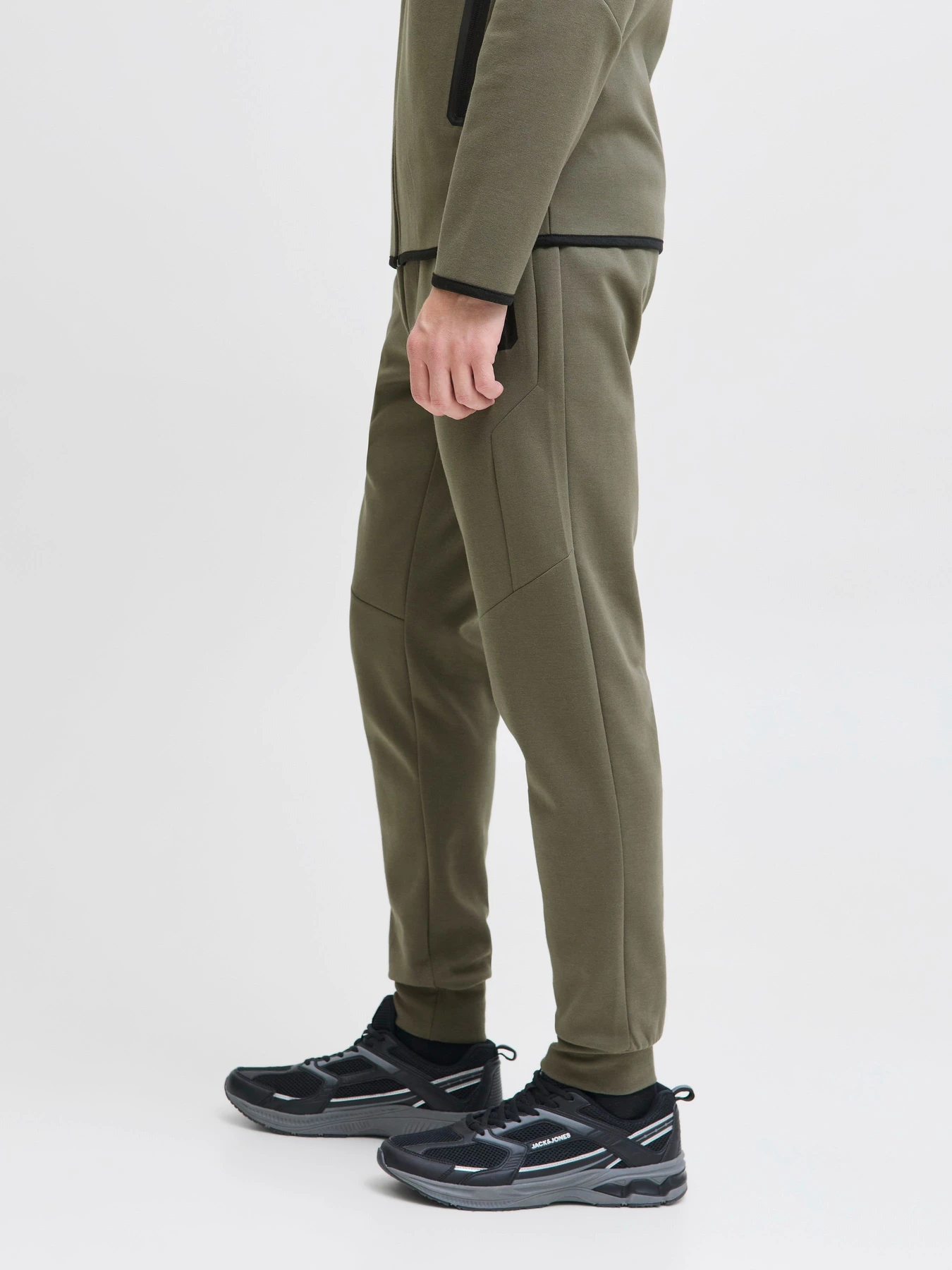Брюки JACK & JONES WILL FUSION SWEAT PANTS модель 12261991_Grape Leaf Брюки JACK & JONES WILL FUSION SWEAT PANTS модель 12261991_Grape Leaf Фото