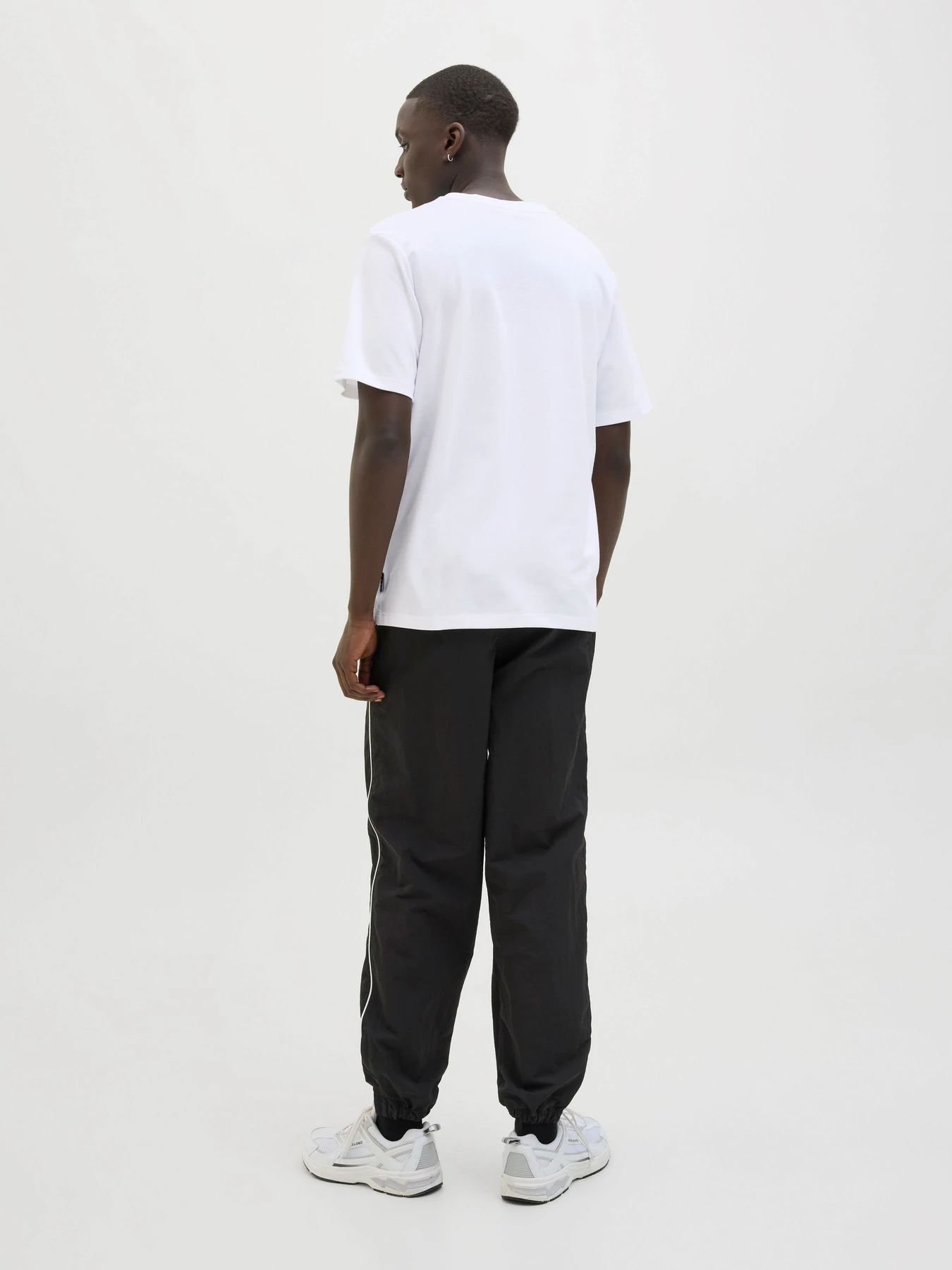 Футболки і поло JACK & JONES FUSION FULL BRANDING TEE модель 12273120_Bright White Футболки і поло JACK & JONES FUSION FULL BRANDING TEE модель 12273120_Bright White Фото