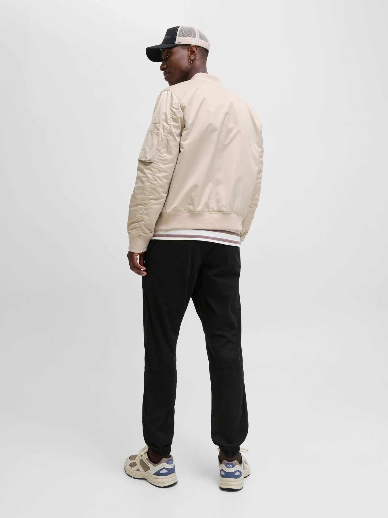 Брюки JACK & JONES KANE TROY CUFFED JOGGER модель 12278949_Black Фото