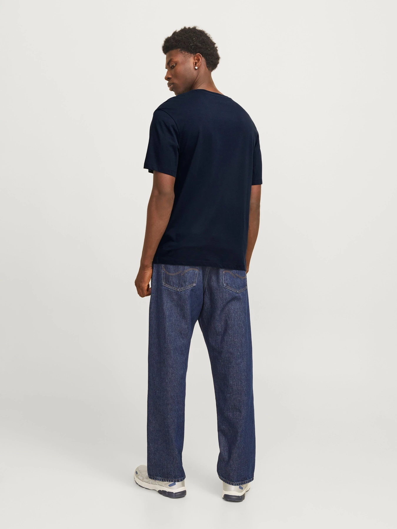 Футболки и поло JACK & JONES CORP GRAPHIC TEE модель 12268415_Sky Captain 01 Футболки и поло JACK & JONES CORP GRAPHIC TEE модель 12268415_Sky Captain 01 Фото