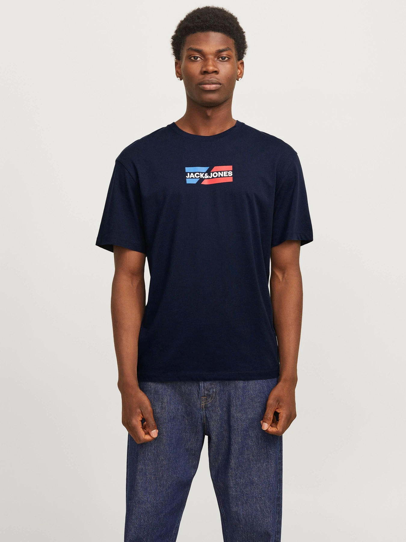 Футболки и поло JACK & JONES CORP GRAPHIC TEE модель 12268415_Sky Captain 01 Футболки и поло JACK & JONES CORP GRAPHIC TEE модель 12268415_Sky Captain 01 Фото