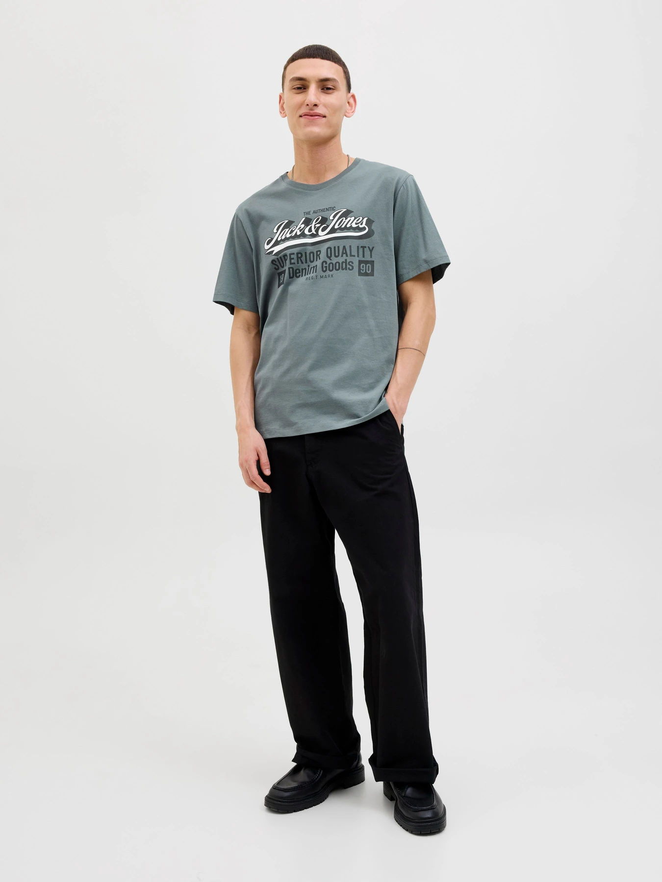 Футболки и поло JACK & JONES LOGO TEE модель 12279535_Stormy Weather Футболки и поло JACK & JONES LOGO TEE модель 12279535_Stormy Weather Фото