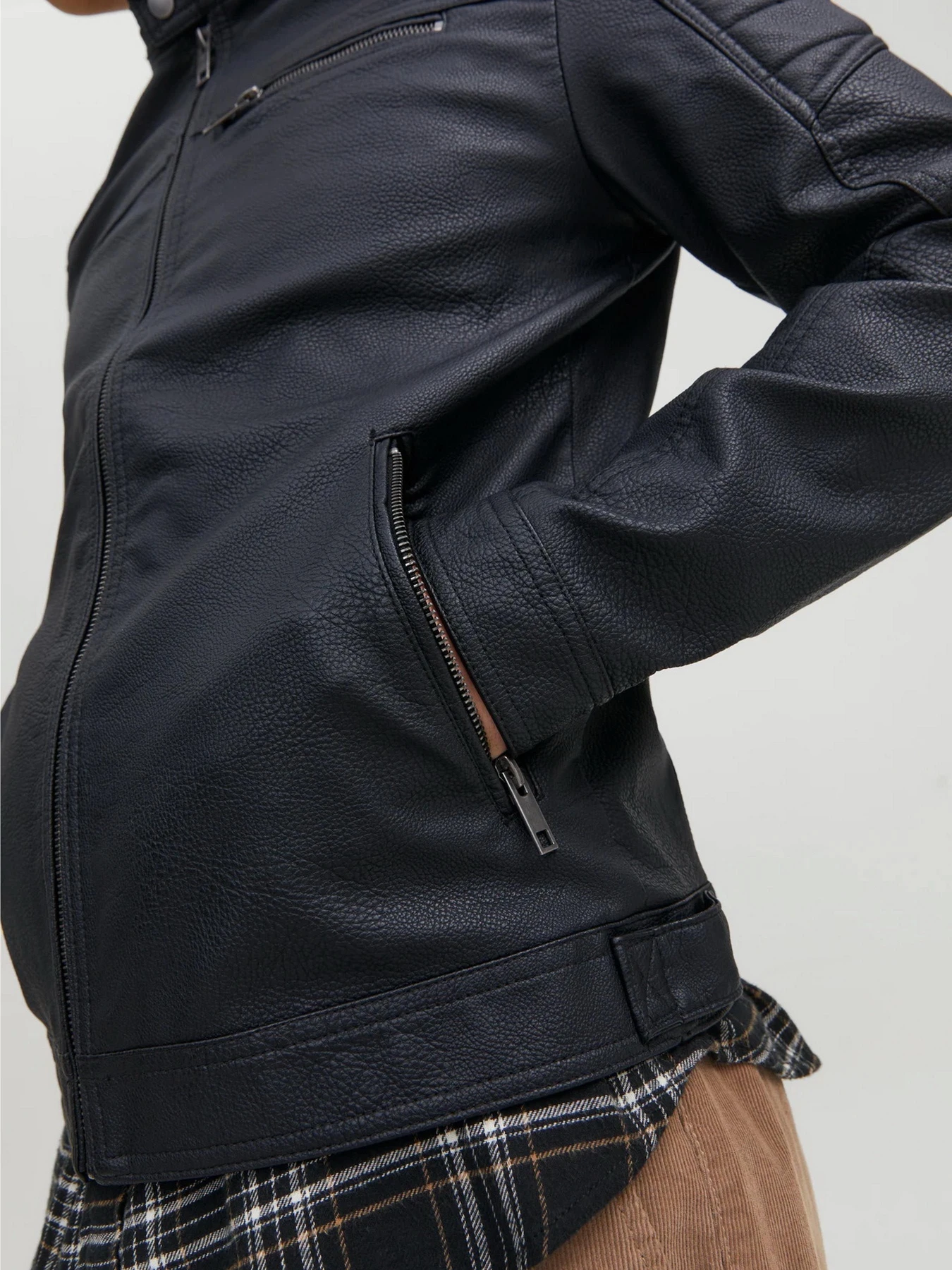Куртки та дублянки JACK & JONES ROCKY JACKET модель 12147218_Black PU Фото