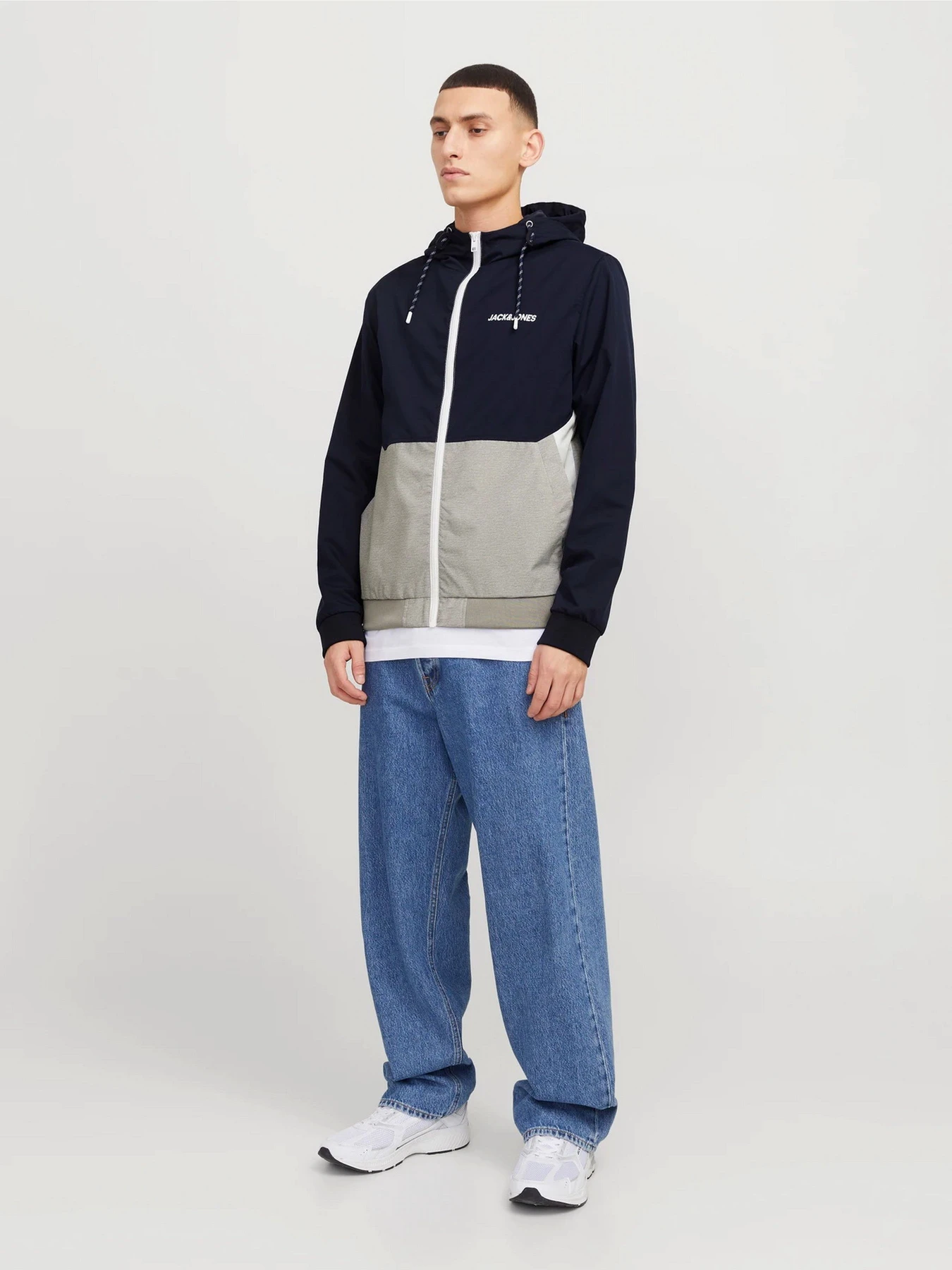 Куртки та дублянки JACK & JONES RUSH HOOD BOMBER модель 12200208_Sky Captain WHITE/LIGHT GR Куртки та дублянки JACK & JONES RUSH HOOD BOMBER модель 12200208_Sky Captain WHITE/LIGHT GR Фото