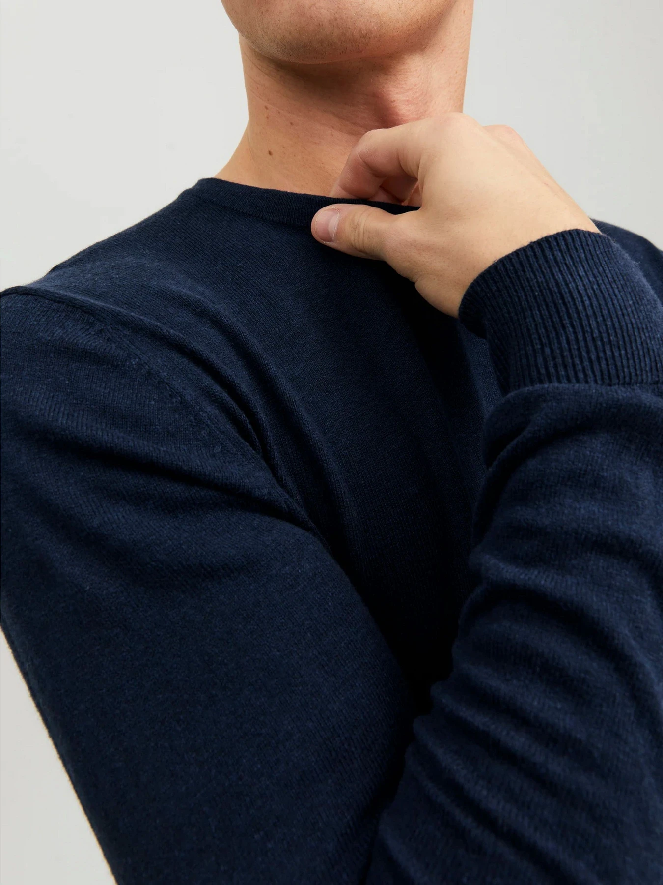 Светри та кардигани JACK & JONES EMIL KNIT CREW NECK модель 12208364_Navy Blazer Светри та кардигани JACK & JONES EMIL KNIT CREW NECK модель 12208364_Navy Blazer Фото