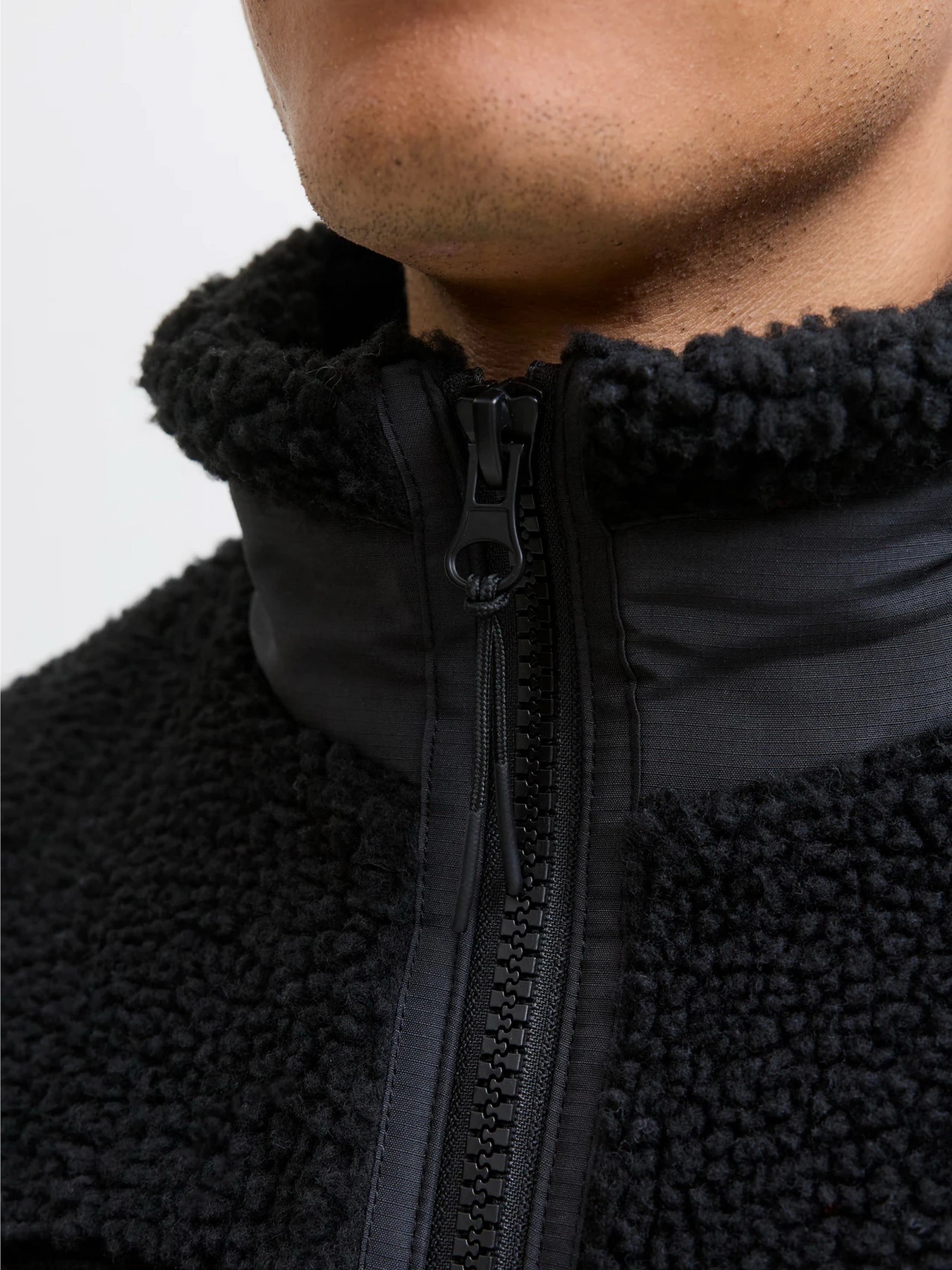 Куртки и дубленки JACK & JONES SOHO TEDDY JACKET модель 12278784_Black Куртки и дубленки JACK & JONES SOHO TEDDY JACKET модель 12278784_Black Фото