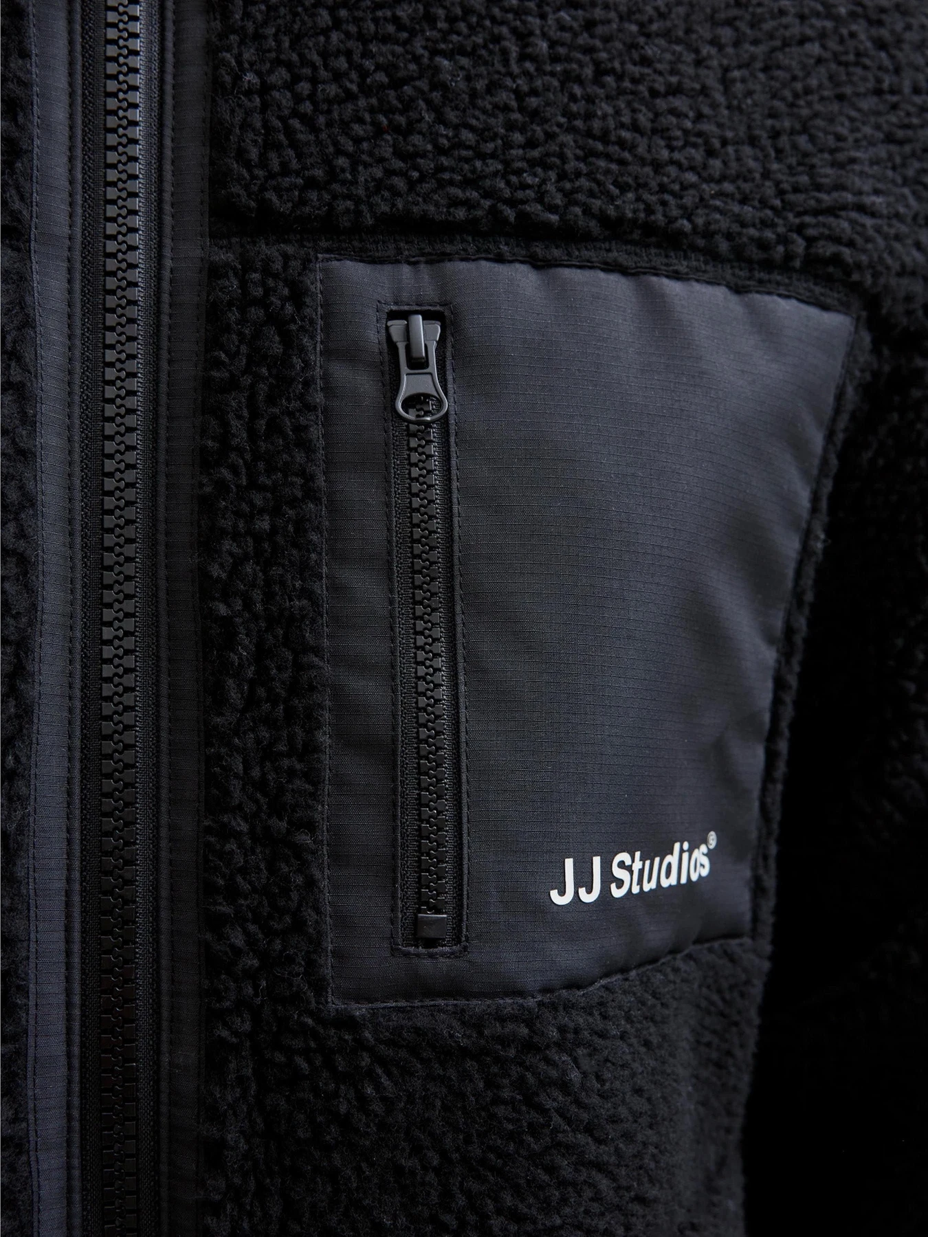 Куртки и дубленки JACK & JONES SOHO TEDDY JACKET модель 12278784_Black Куртки и дубленки JACK & JONES SOHO TEDDY JACKET модель 12278784_Black Фото