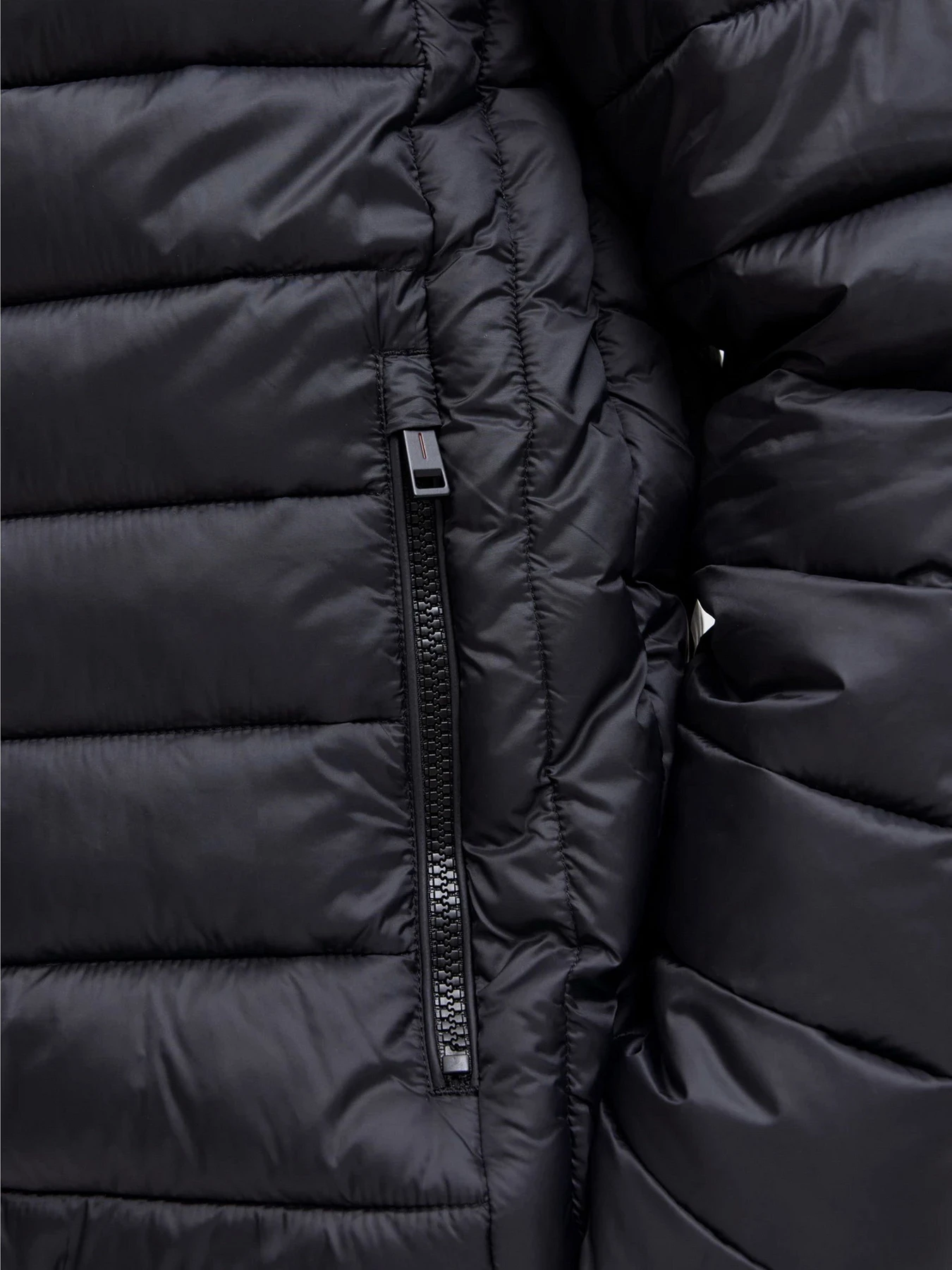 Куртки та дублянки JACK & JONES BRADLEY LIGHT PUFFER HOOD модель 12280970_Black Фото