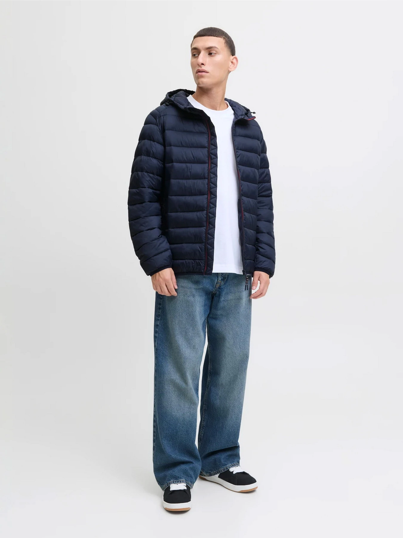 Куртки та дублянки JACK & JONES BRADLEY LIGHT PUFFER HOOD модель 12280970_Sky Captain Куртки та дублянки JACK & JONES BRADLEY LIGHT PUFFER HOOD модель 12280970_Sky Captain Фото