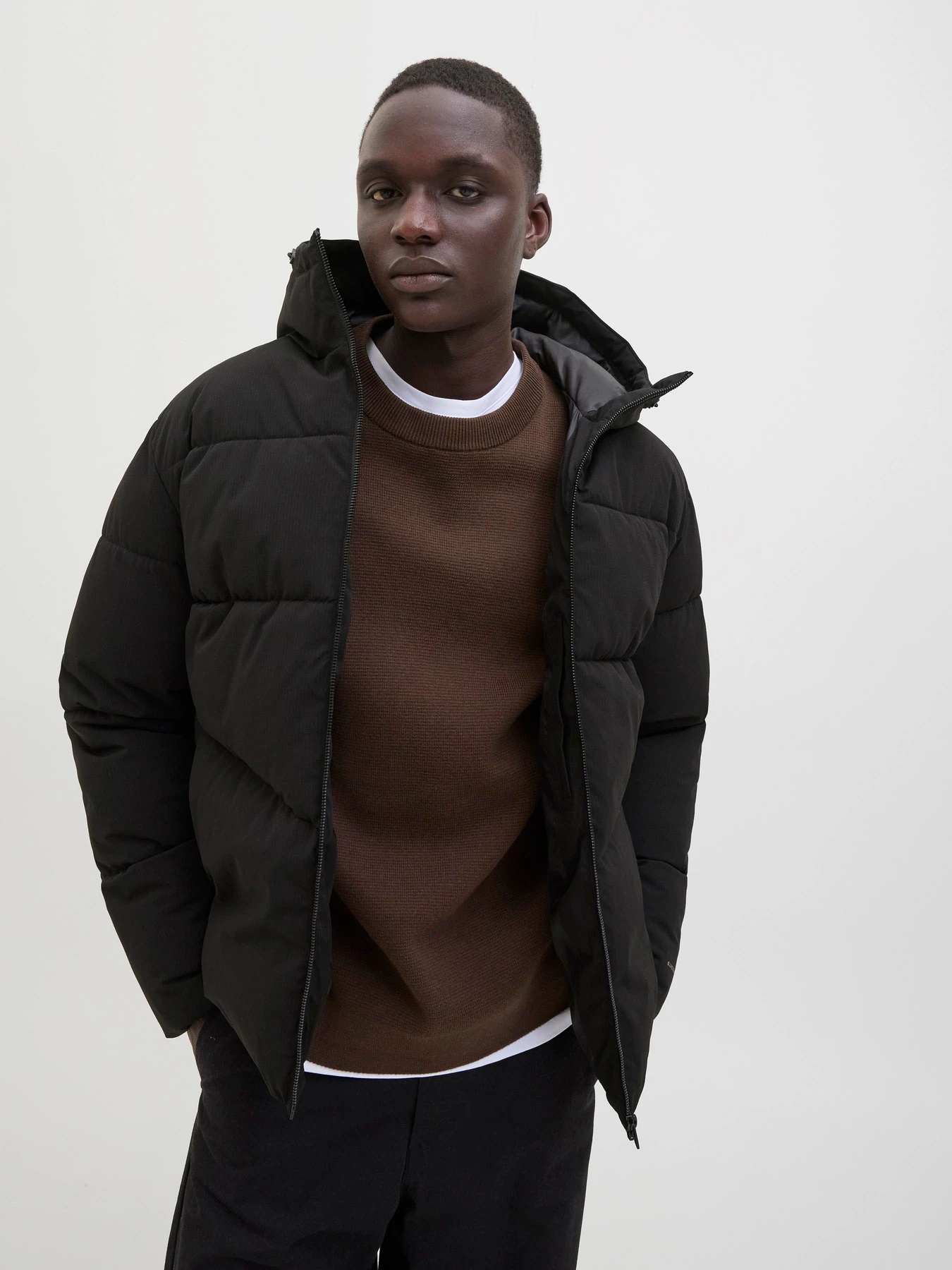 Куртки и дубленки JACK & JONES GLOBAL PUFFER JACKET модель 12283517_Black Куртки и дубленки JACK & JONES GLOBAL PUFFER JACKET модель 12283517_Black Фото