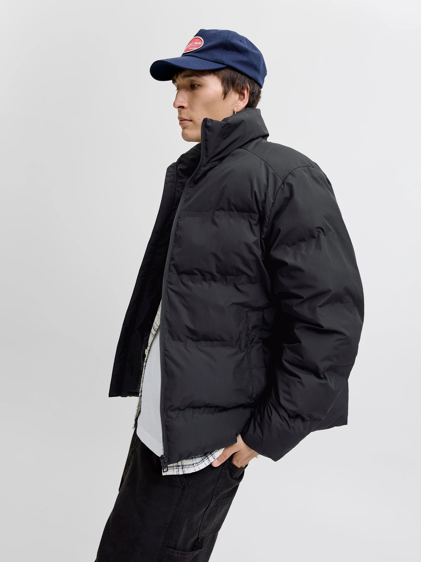 Куртки и дубленки JACK & JONES SOHO PUFFER модель 12278750_Black Фото