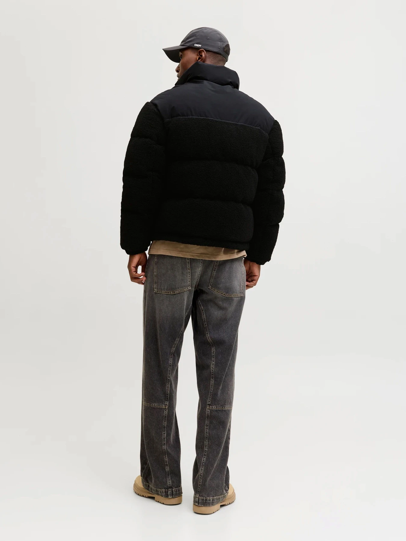 Куртки та дублянки JACK & JONES FLARE TEDDY PUFFER JACKET модель 12286050_Black Куртки та дублянки JACK & JONES FLARE TEDDY PUFFER JACKET модель 12286050_Black Фото