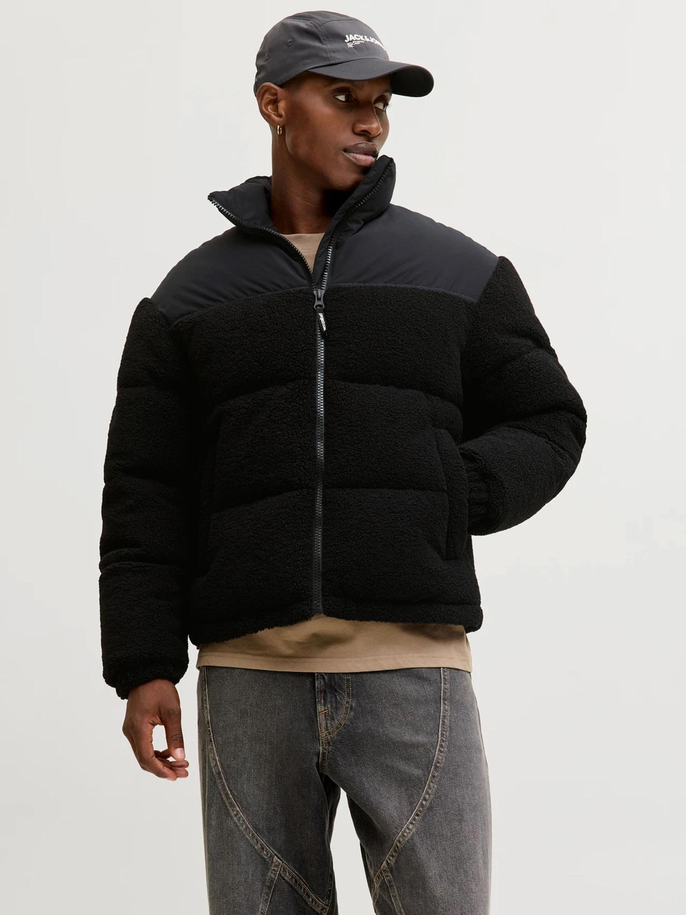 Куртки та дублянки JACK & JONES FLARE TEDDY PUFFER JACKET модель 12286050_Black Куртки та дублянки JACK & JONES FLARE TEDDY PUFFER JACKET модель 12286050_Black Фото