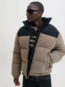 Куртки и дубленки JACK & JONES FLARE TEDDY PUFFER JACKET модель 12286050_Desert Taupe BLOCKING Фото