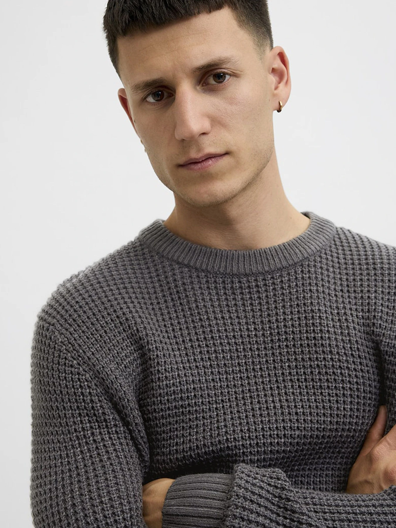 Свитры и кардиганы JACK & JONES GLOBAL KNIT CREW NECK модель 12287594_Asphalt Свитры и кардиганы JACK & JONES GLOBAL KNIT CREW NECK модель 12287594_Asphalt Фото