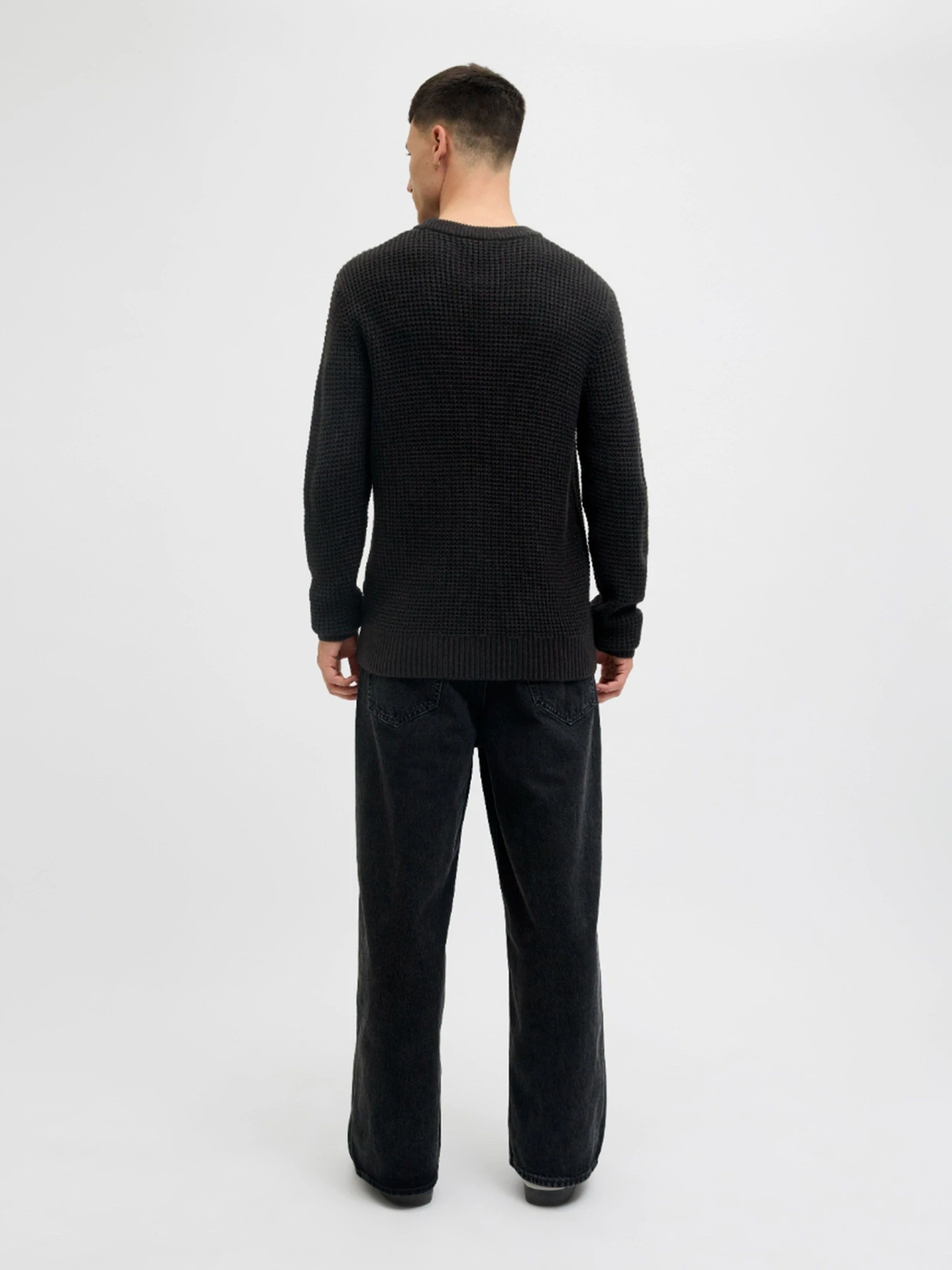 Свитры и кардиганы JACK & JONES GLOBAL KNIT CREW NECK модель 12287594_Black Фото