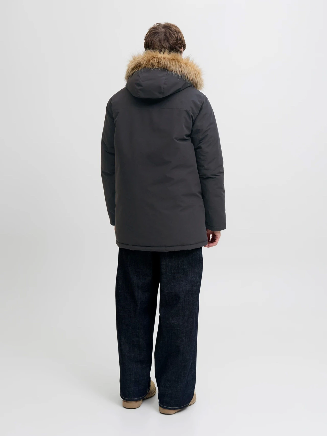 Куртки и дубленки JACK & JONES CAMP FAUX FUR PARKA модель 12279267_Black Куртки и дубленки JACK & JONES CAMP FAUX FUR PARKA модель 12279267_Black Фото
