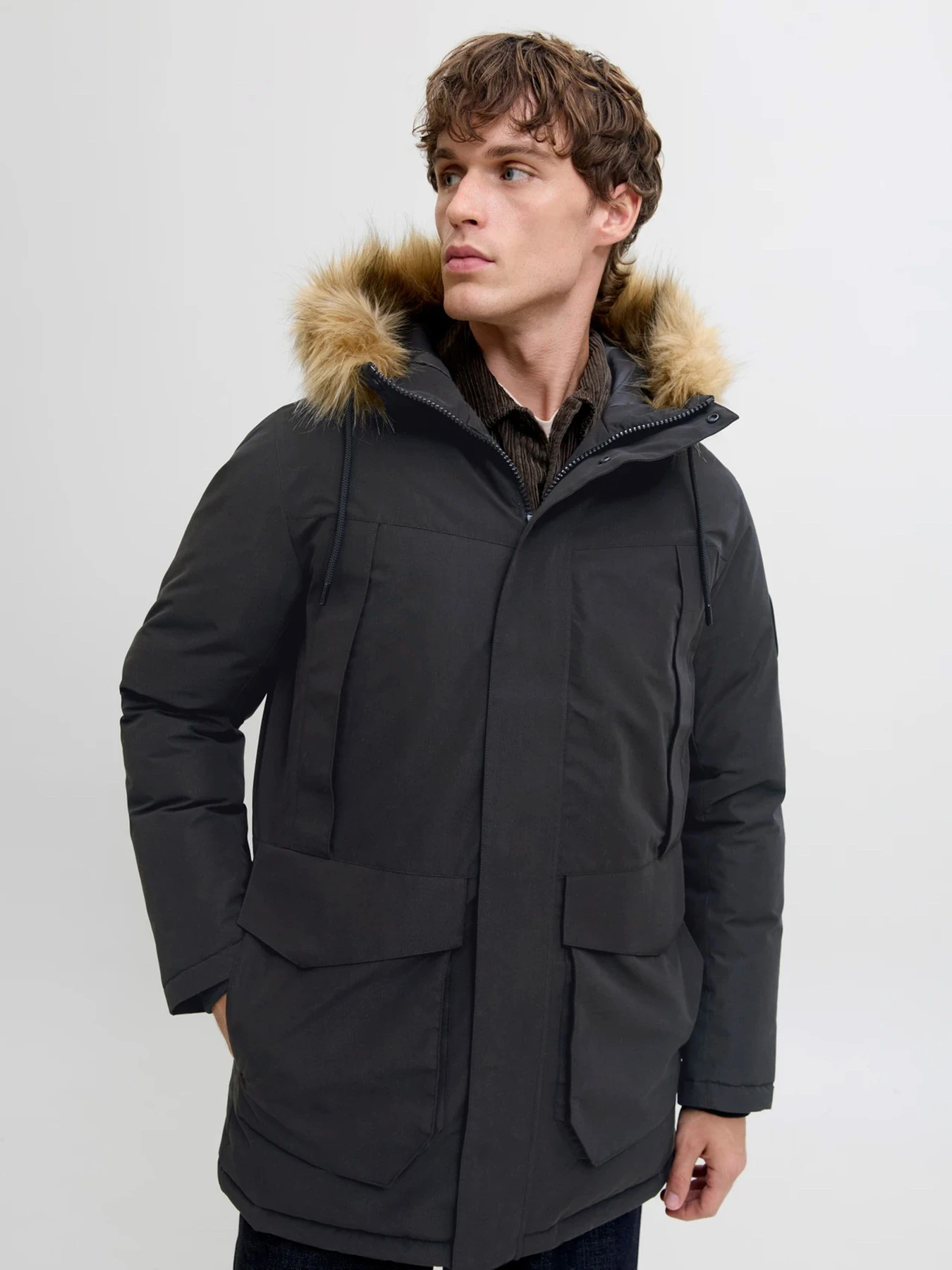 Куртки и дубленки JACK & JONES CAMP FAUX FUR PARKA модель 12279267_Black Куртки и дубленки JACK & JONES CAMP FAUX FUR PARKA модель 12279267_Black Фото