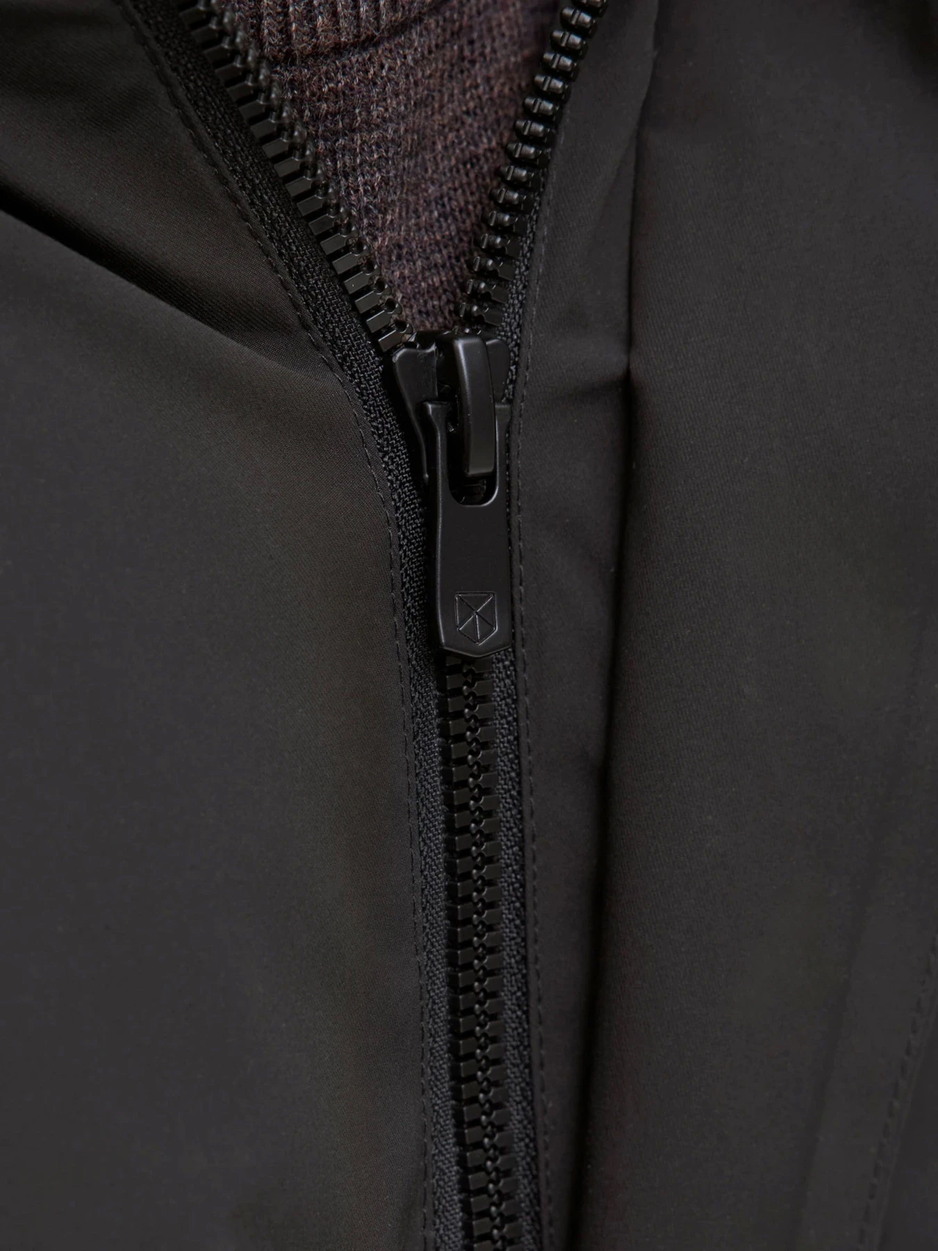Куртки и дубленки JACK & JONES MOON JACKET модель 12280905_Black Куртки и дубленки JACK & JONES MOON JACKET модель 12280905_Black Фото