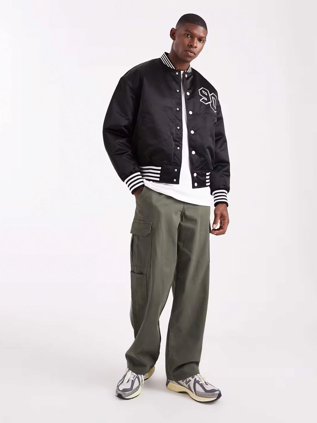 Куртки и дубленки JACK & JONES MEADOWS BOMBER модель 12282953_Black Фото
