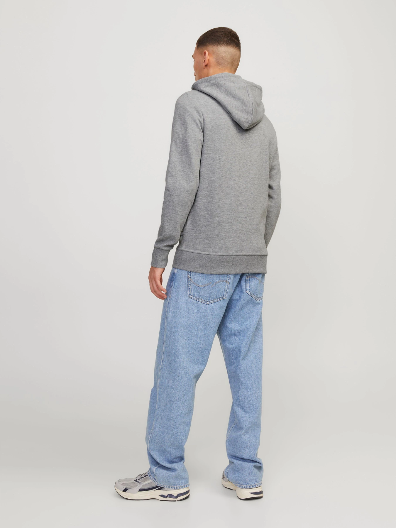 Худи и свитшоты JACK & JONES BASIC SWEAT ZIP HOOD модель 12181901_Light Grey Melange REG Худи и свитшоты JACK & JONES BASIC SWEAT ZIP HOOD модель 12181901_Light Grey Melange REG Фото