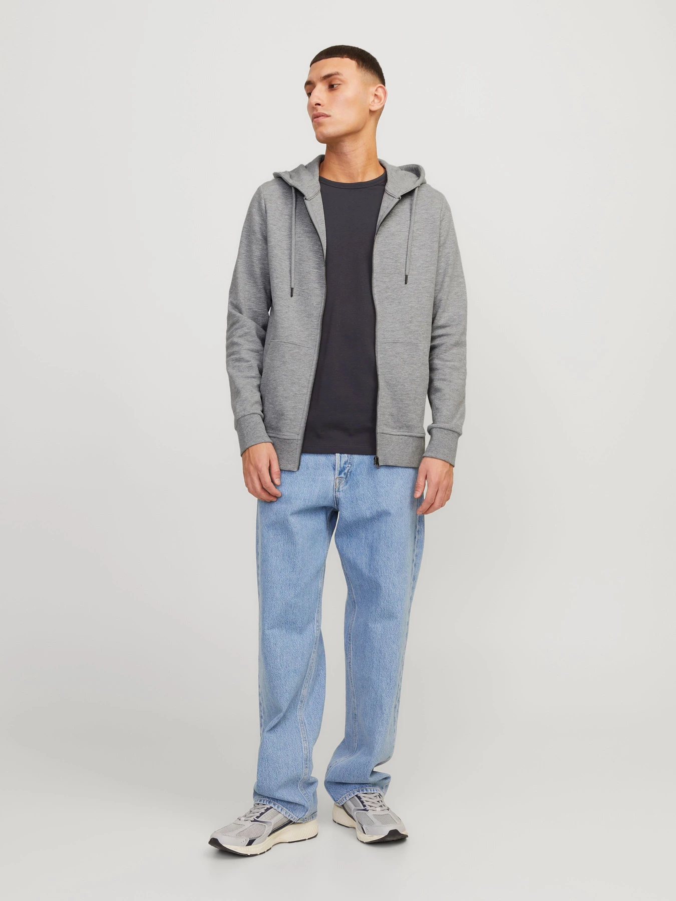 Худи и свитшоты JACK & JONES BASIC SWEAT ZIP HOOD модель 12181901_Light Grey Melange REG Худи и свитшоты JACK & JONES BASIC SWEAT ZIP HOOD модель 12181901_Light Grey Melange REG Фото