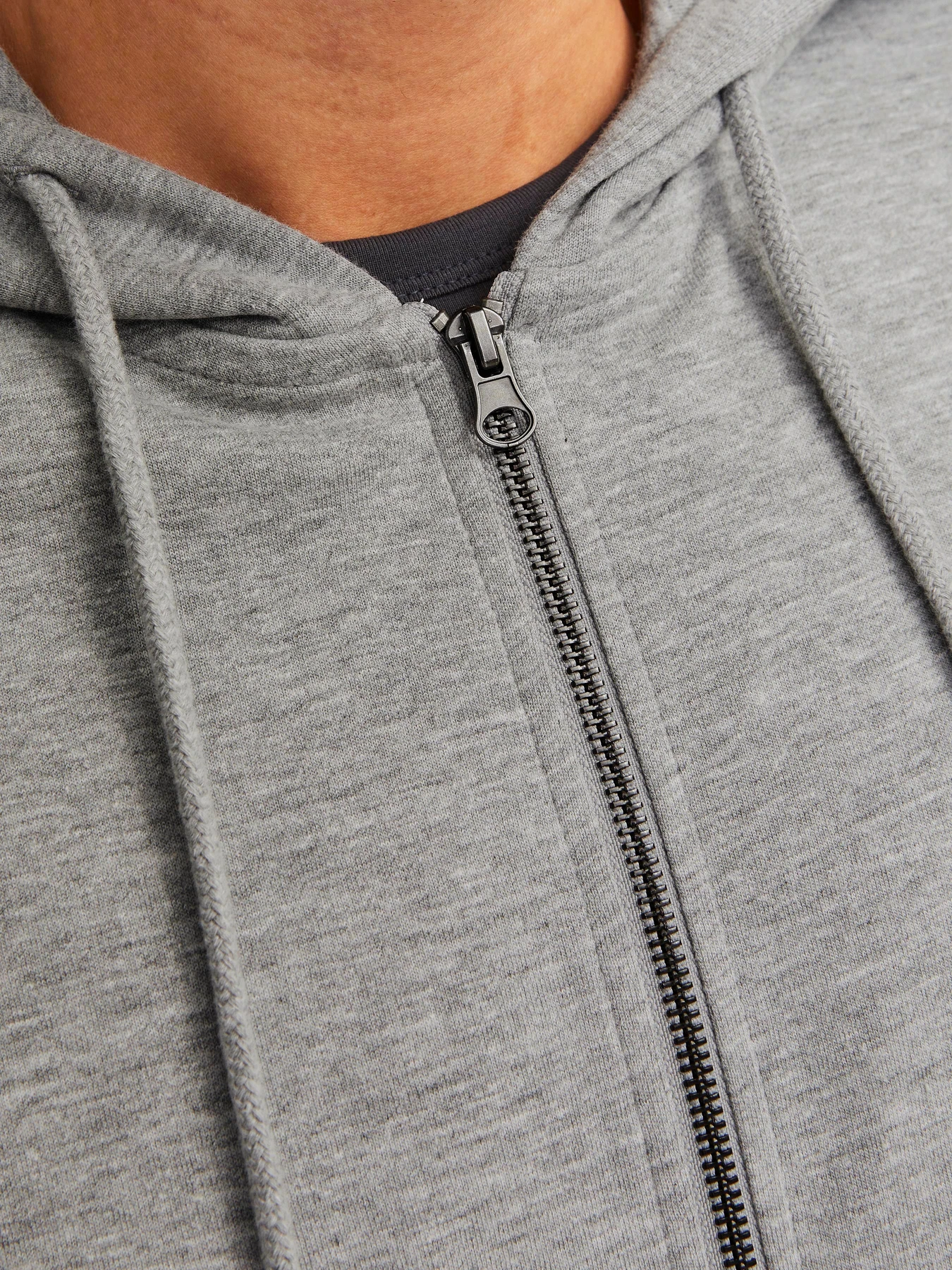 Худи и свитшоты JACK & JONES BASIC SWEAT ZIP HOOD модель 12181901_Light Grey Melange REG Худи и свитшоты JACK & JONES BASIC SWEAT ZIP HOOD модель 12181901_Light Grey Melange REG Фото
