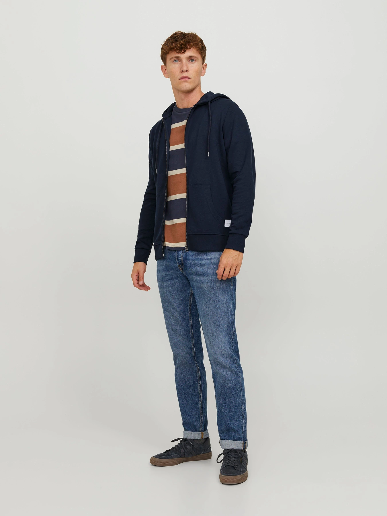 Худи и свитшоты JACK & JONES BASIC SWEAT ZIP HOOD модель 12181901_Navy Blazer REG Худи и свитшоты JACK & JONES BASIC SWEAT ZIP HOOD модель 12181901_Navy Blazer REG Фото