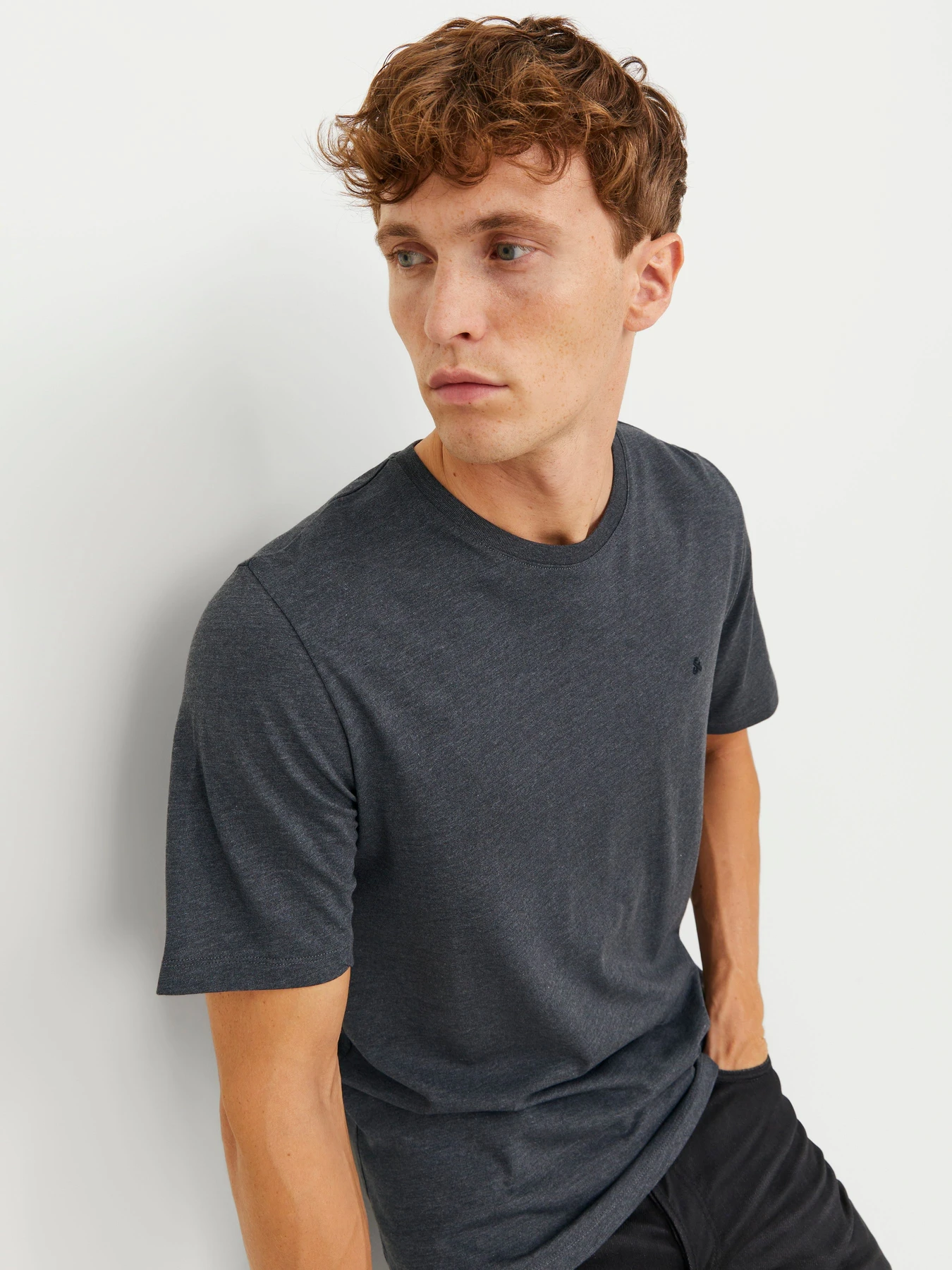 Футболки и поло JACK & JONES STAR JJ TEE модель 12245087_Dark Grey Melange Футболки и поло JACK & JONES STAR JJ TEE модель 12245087_Dark Grey Melange Фото