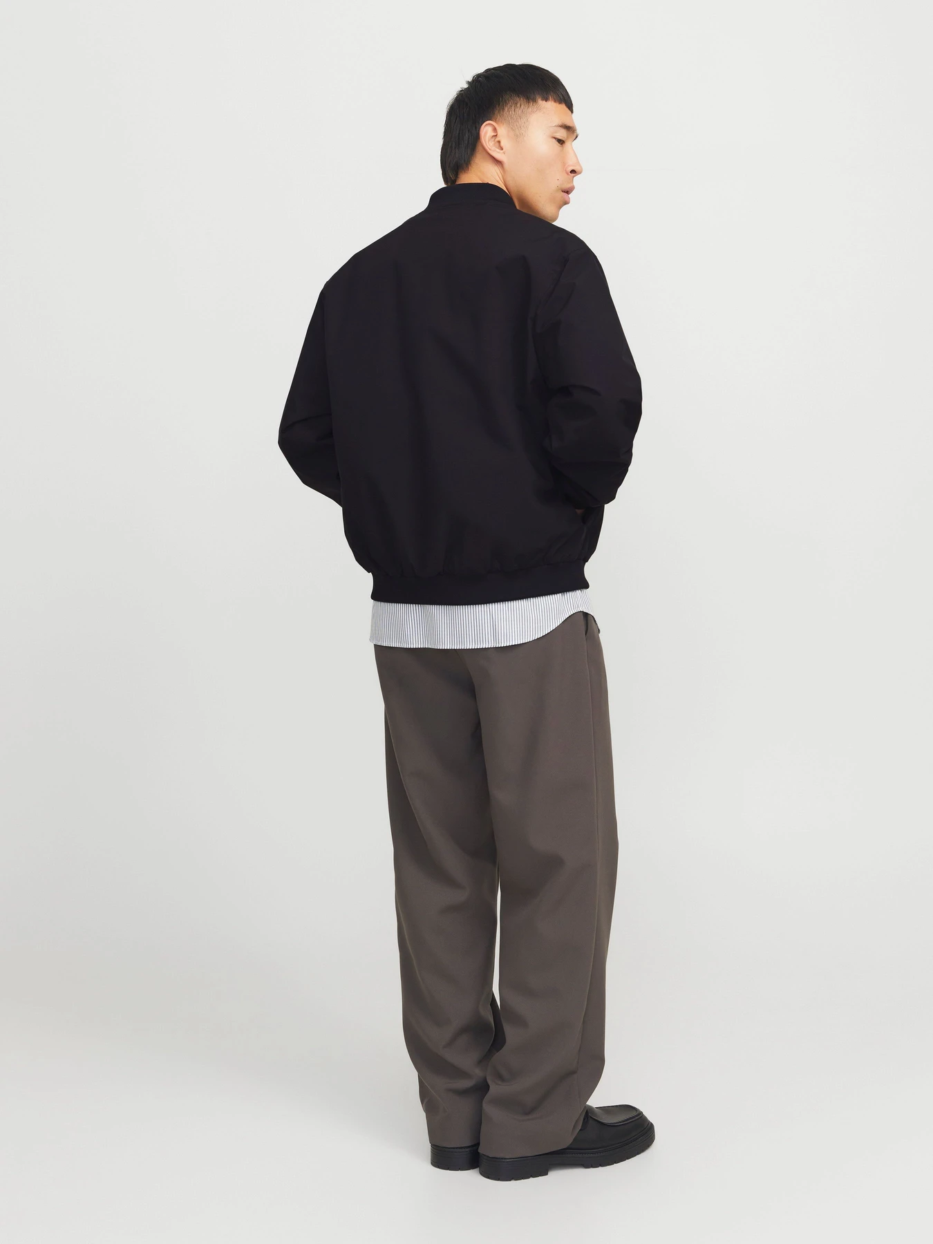 Куртки та дублянки JACK & JONES CHARGE BOMBER модель 12268608_Black Куртки та дублянки JACK & JONES CHARGE BOMBER модель 12268608_Black Фото