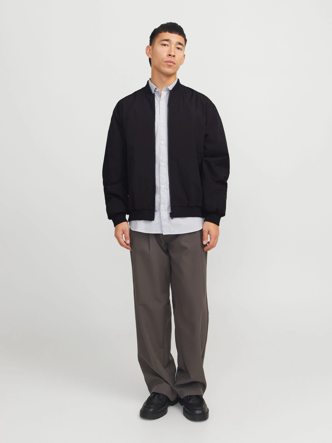 Куртки та дублянки JACK & JONES CHARGE BOMBER модель 12268608_Black Куртки та дублянки JACK & JONES CHARGE BOMBER модель 12268608_Black Фото