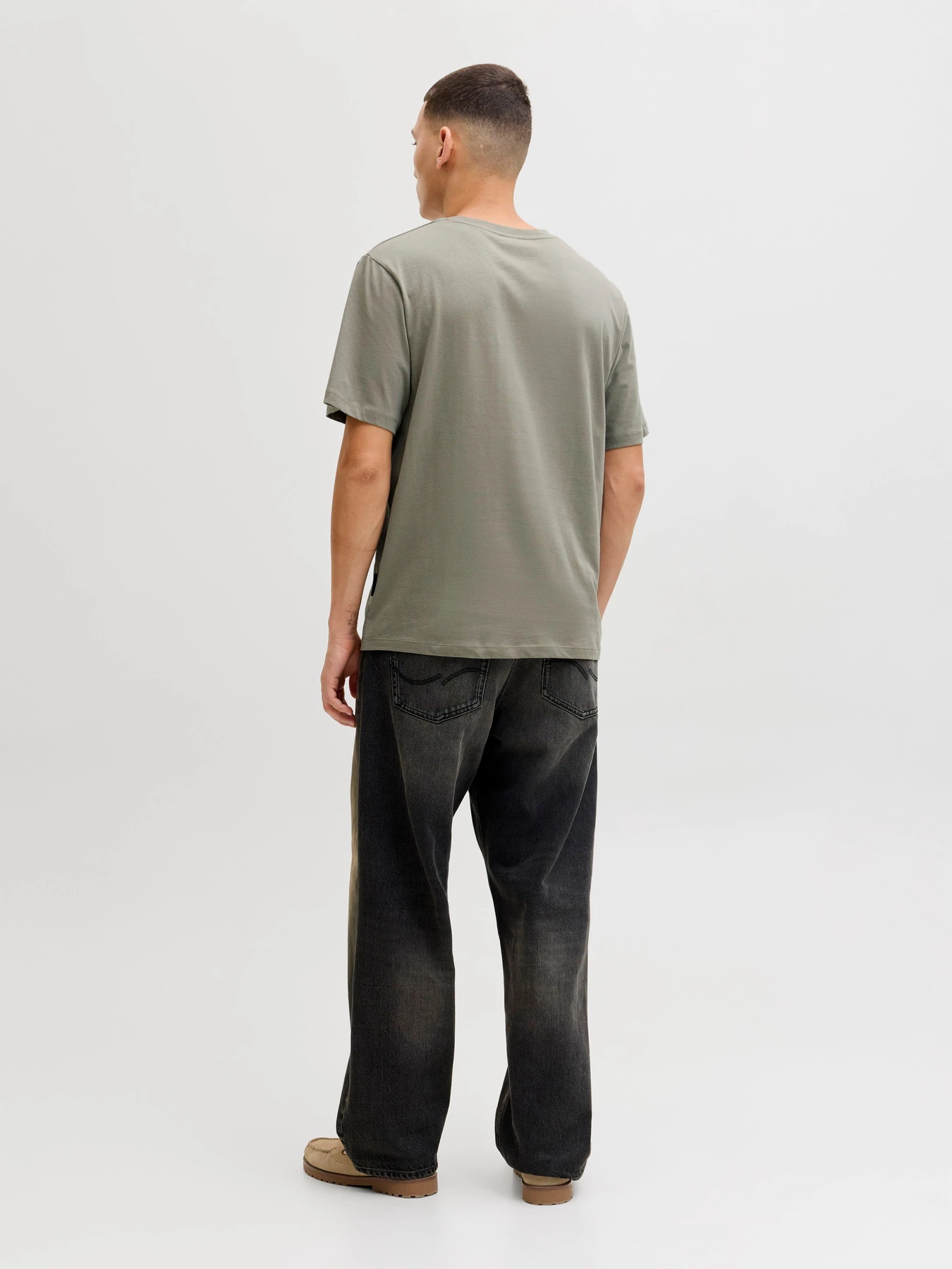 Футболки и поло JACK & JONES DEVIN DAYTONA PRINT TEE модель 12290173_Vetiver Футболки и поло JACK & JONES DEVIN DAYTONA PRINT TEE модель 12290173_Vetiver Фото