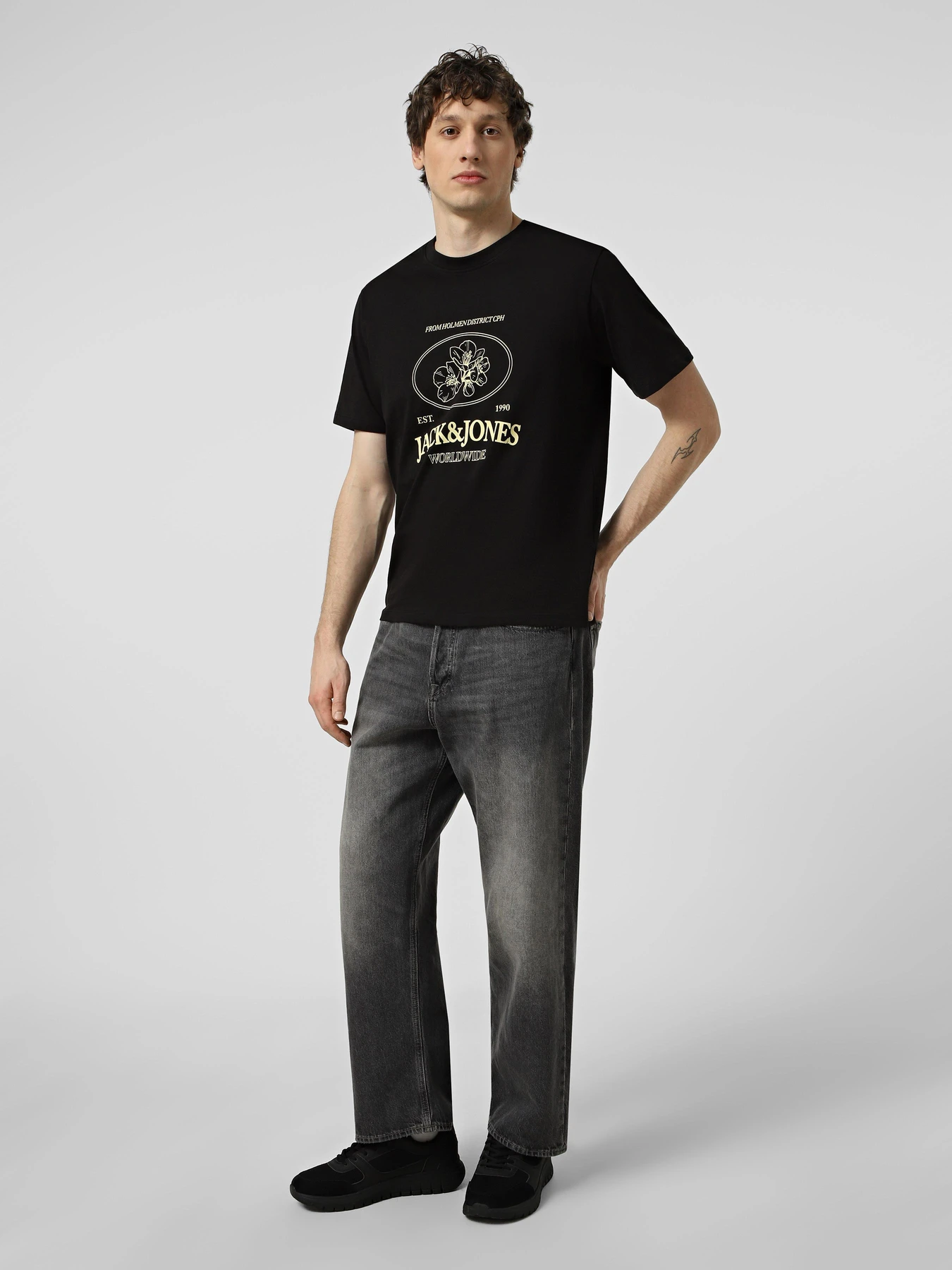Футболки и поло JACK & JONES NANTUCKET TEE модель 12297895_Black Футболки и поло JACK & JONES NANTUCKET TEE модель 12297895_Black Фото