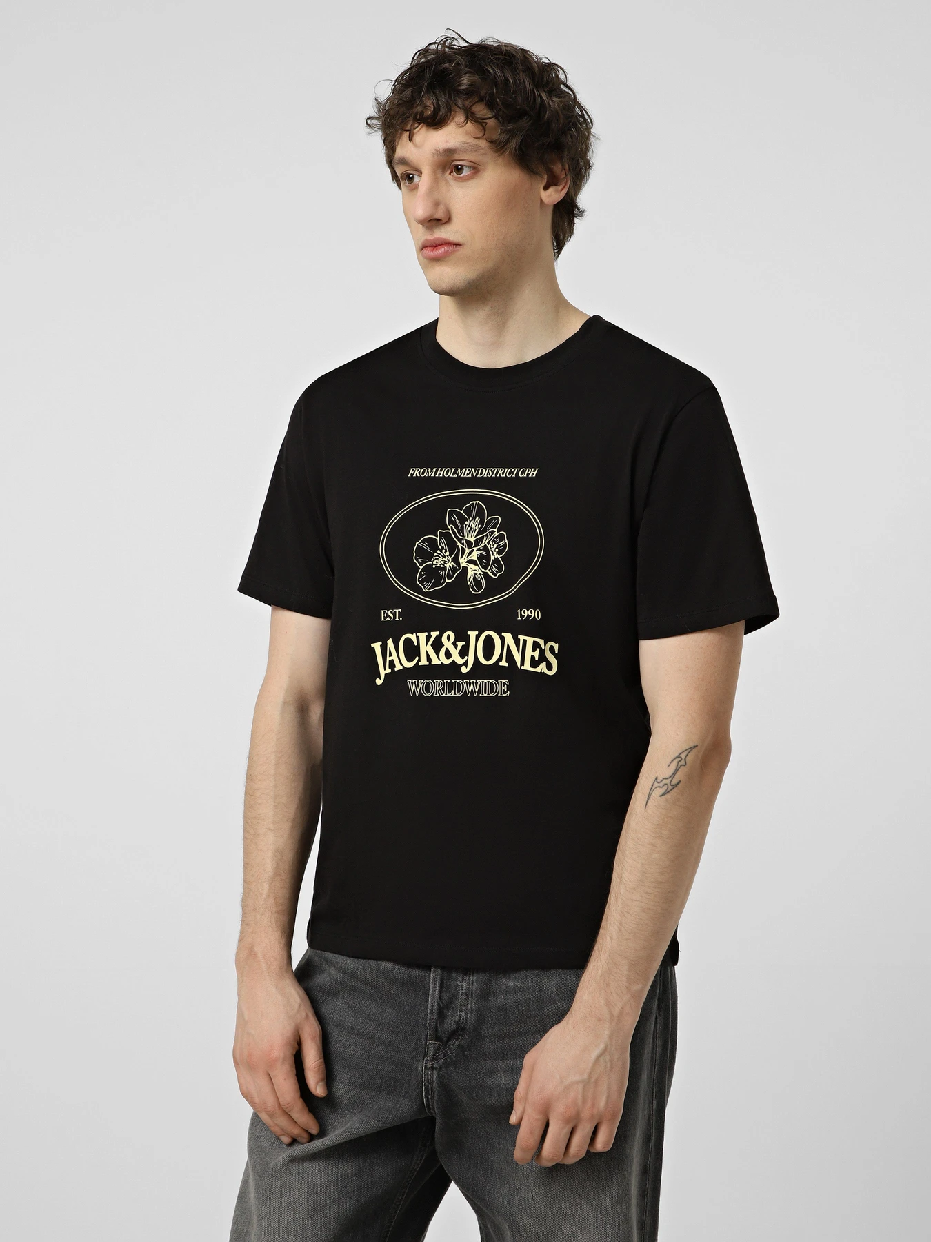 Футболки и поло JACK & JONES NANTUCKET TEE модель 12297895_Black Футболки и поло JACK & JONES NANTUCKET TEE модель 12297895_Black Фото