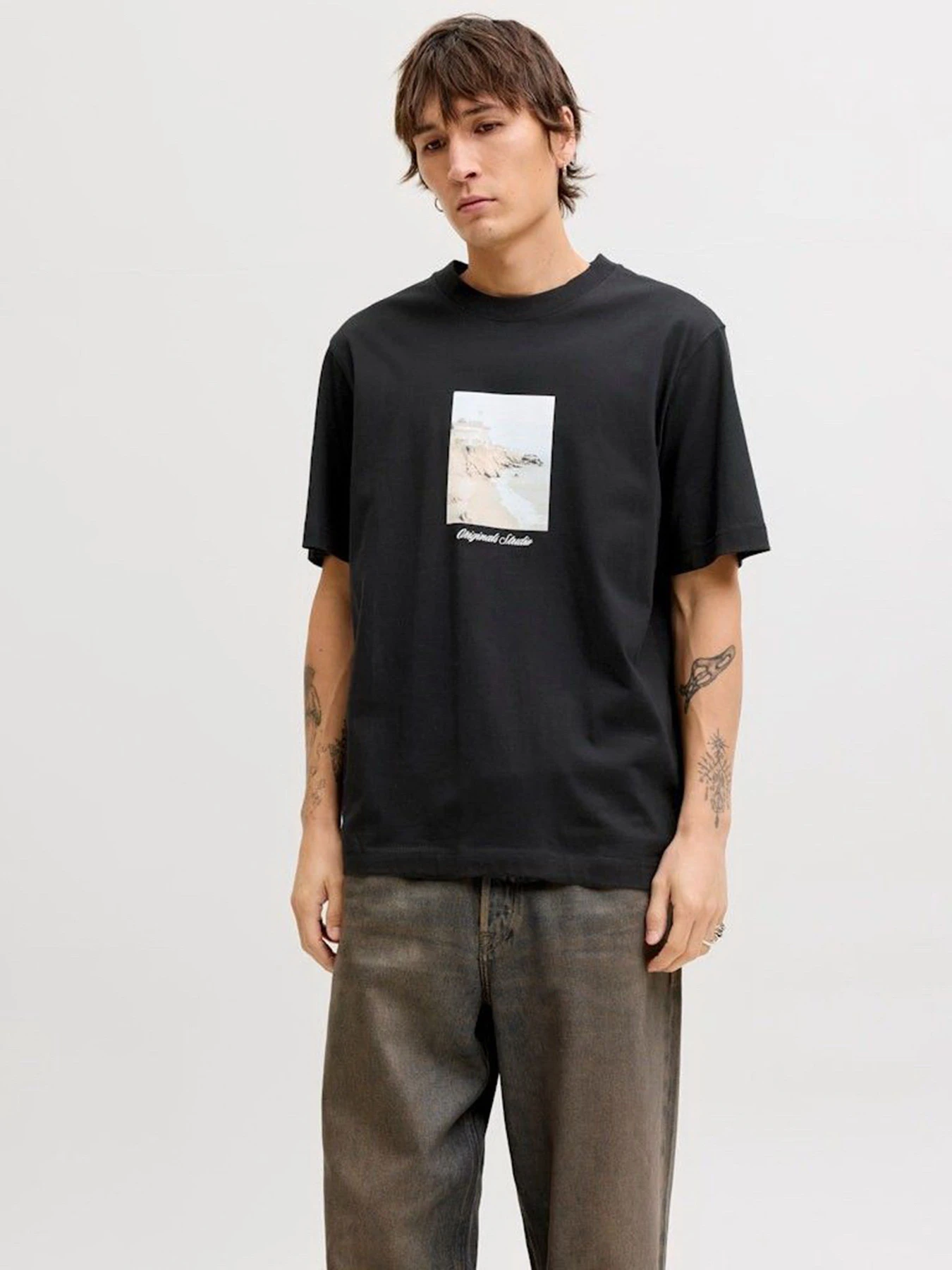 Футболки і поло JACK & JONES NORREBRO PHOTO TEE модель 12291022_Black Main2 26 Футболки і поло JACK & JONES NORREBRO PHOTO TEE модель 12291022_Black Main2 26 Фото