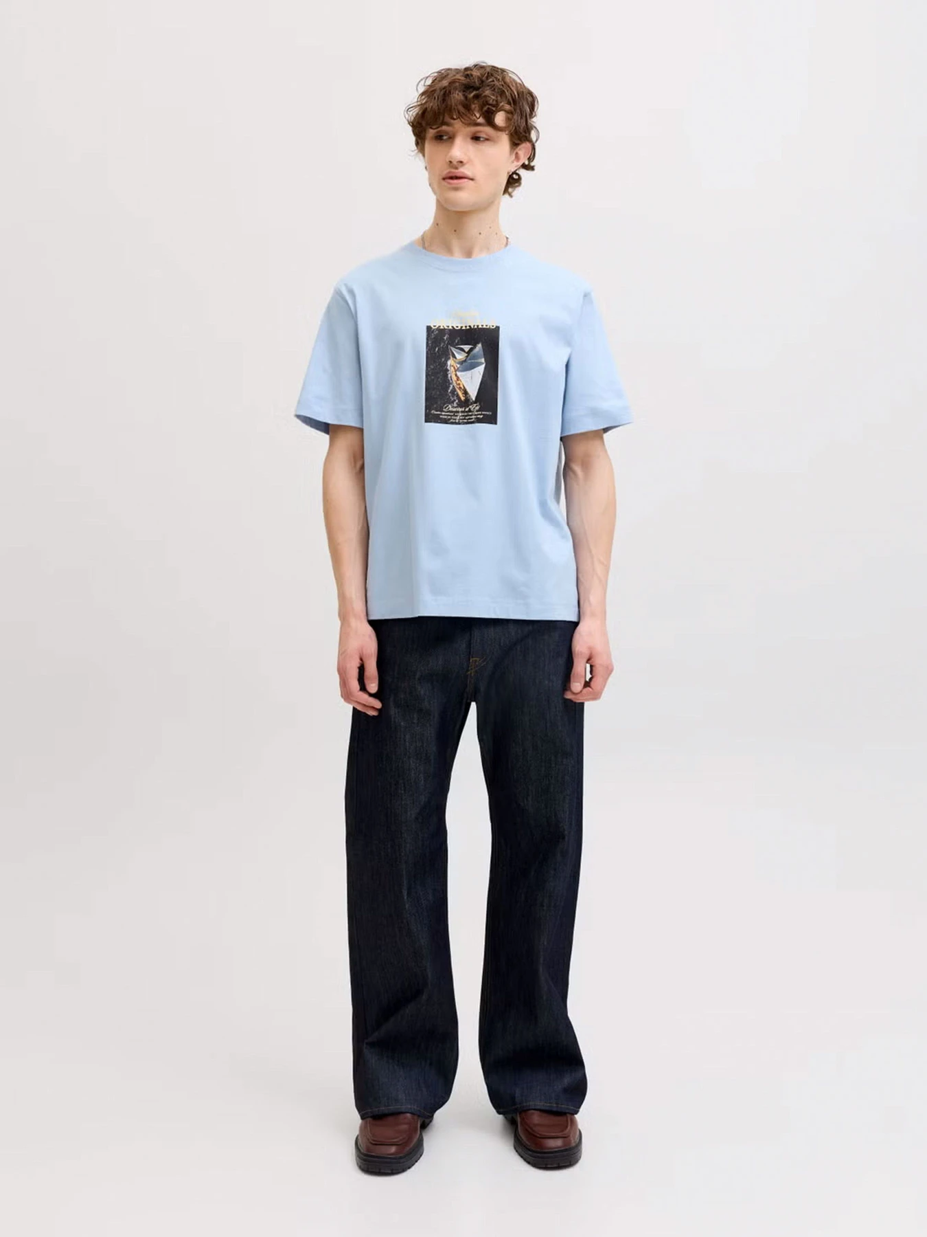 Футболки и поло JACK & JONES NORREBRO PHOTO TEE модель 12291022_Cashmere Blue Main2 26 Футболки и поло JACK & JONES NORREBRO PHOTO TEE модель 12291022_Cashmere Blue Main2 26 Фото