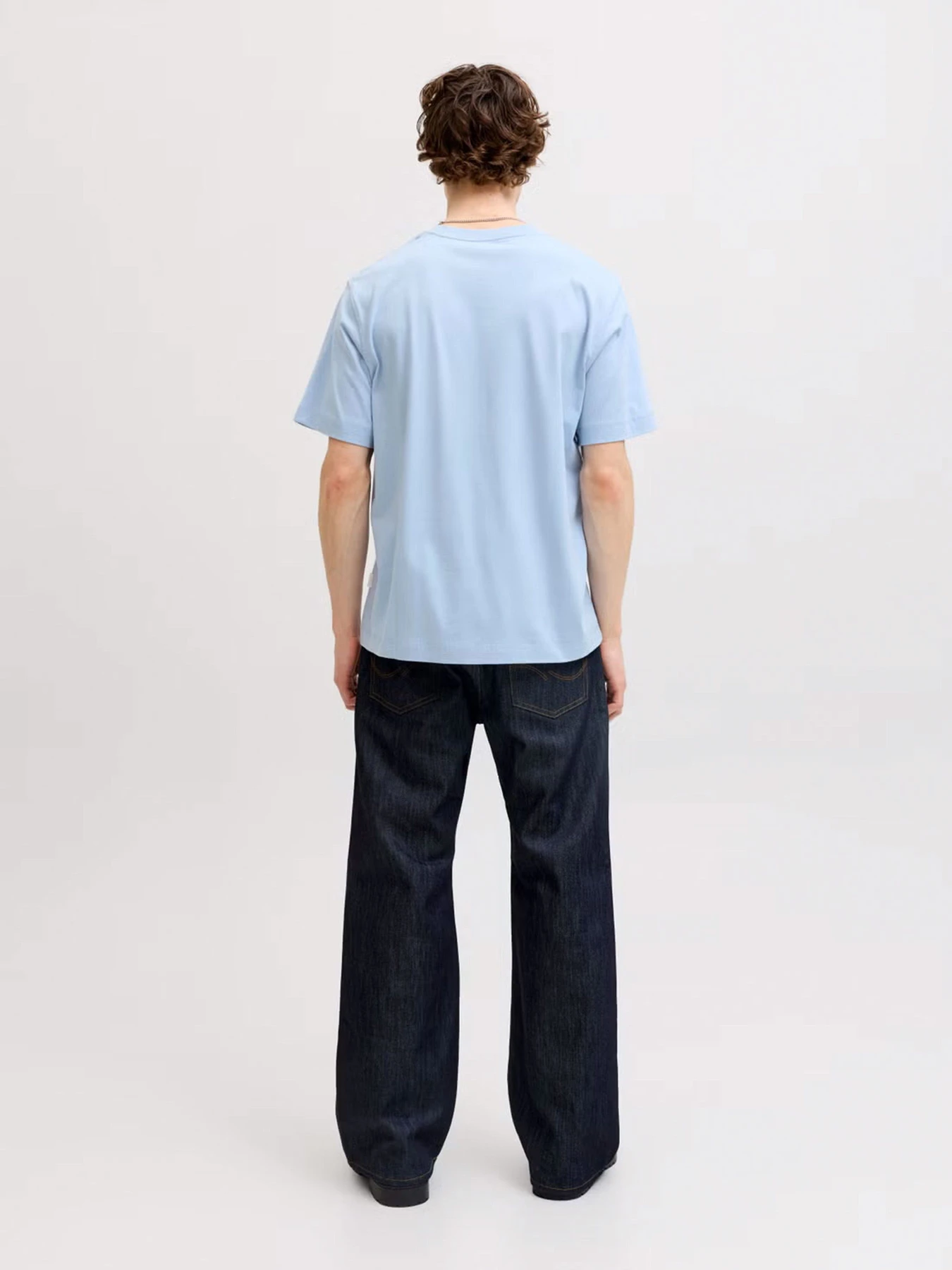 Футболки и поло JACK & JONES NORREBRO PHOTO TEE модель 12291022_Cashmere Blue Main2 26 Футболки и поло JACK & JONES NORREBRO PHOTO TEE модель 12291022_Cashmere Blue Main2 26 Фото