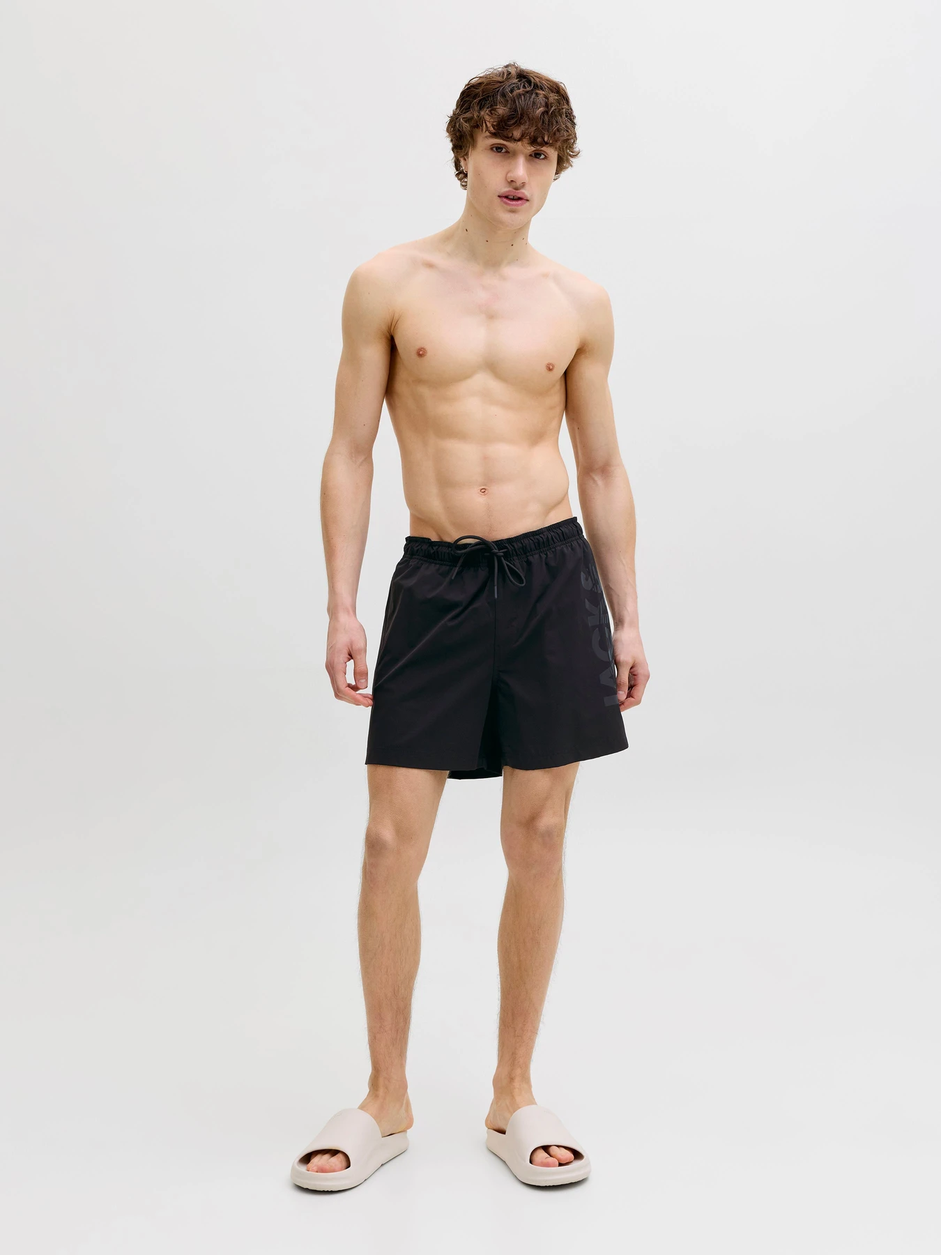 Одяг для пляжу JACK & JONES MAUI WAVE LOGO SWIM SHORTS модель 12291391_Black Одяг для пляжу JACK & JONES MAUI WAVE LOGO SWIM SHORTS модель 12291391_Black Фото