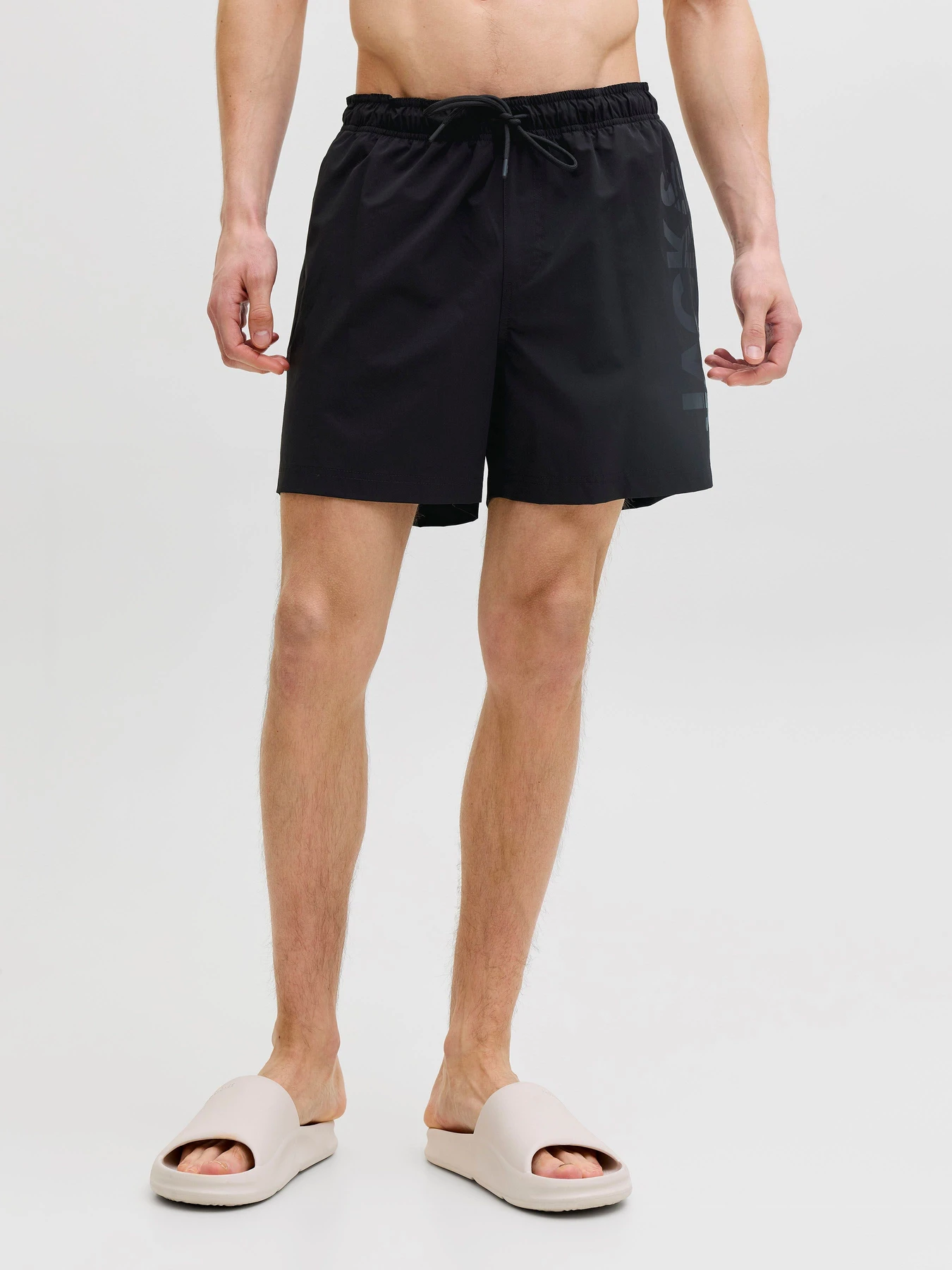 Одяг для пляжу JACK & JONES MAUI WAVE LOGO SWIM SHORTS модель 12291391_Black Одяг для пляжу JACK & JONES MAUI WAVE LOGO SWIM SHORTS модель 12291391_Black Фото