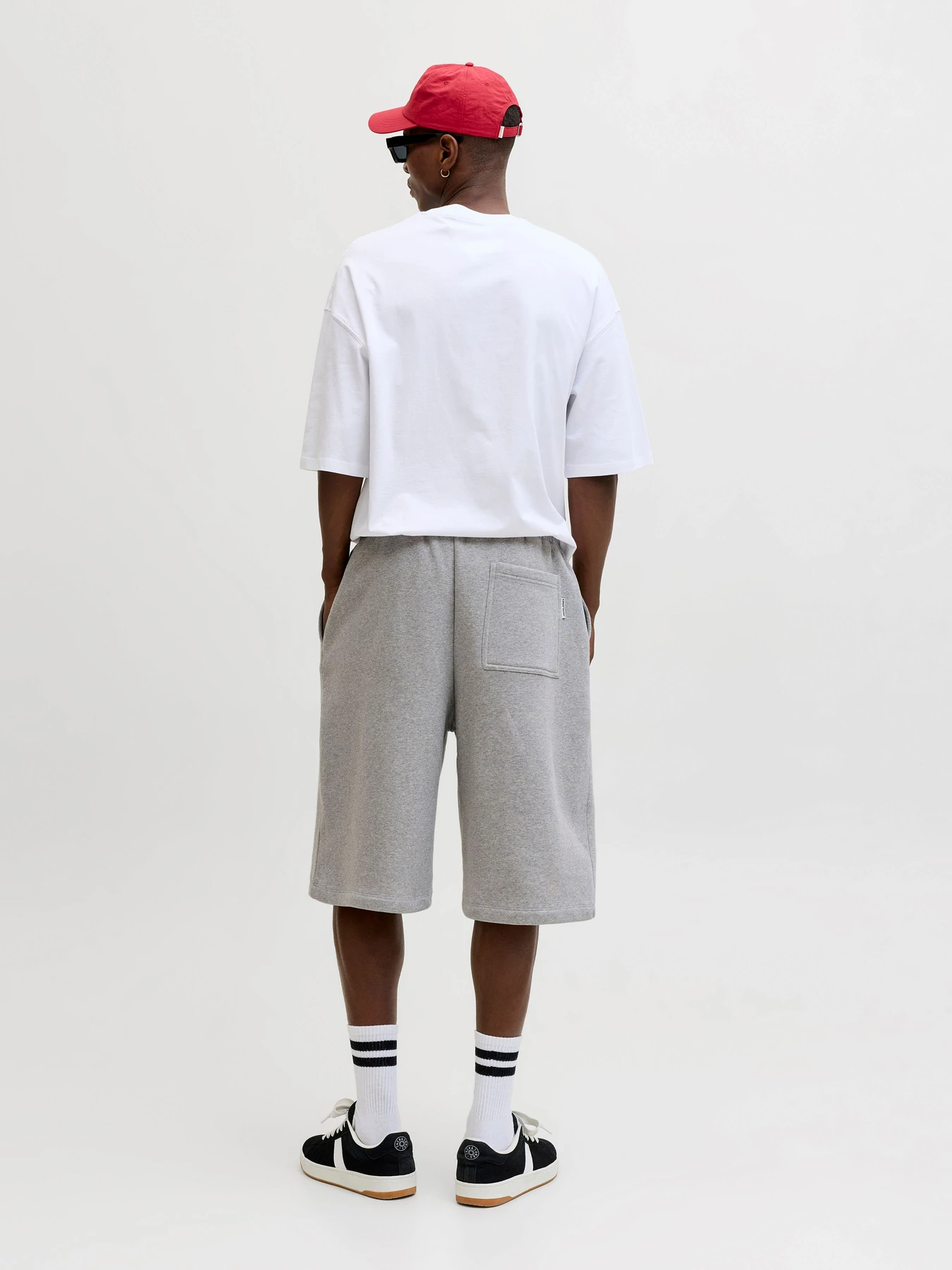 Шорты JACK & JONES OWEN FALLS SWEAT SHORTS модель 12292973_Light Grey Melange Шорты JACK & JONES OWEN FALLS SWEAT SHORTS модель 12292973_Light Grey Melange Фото
