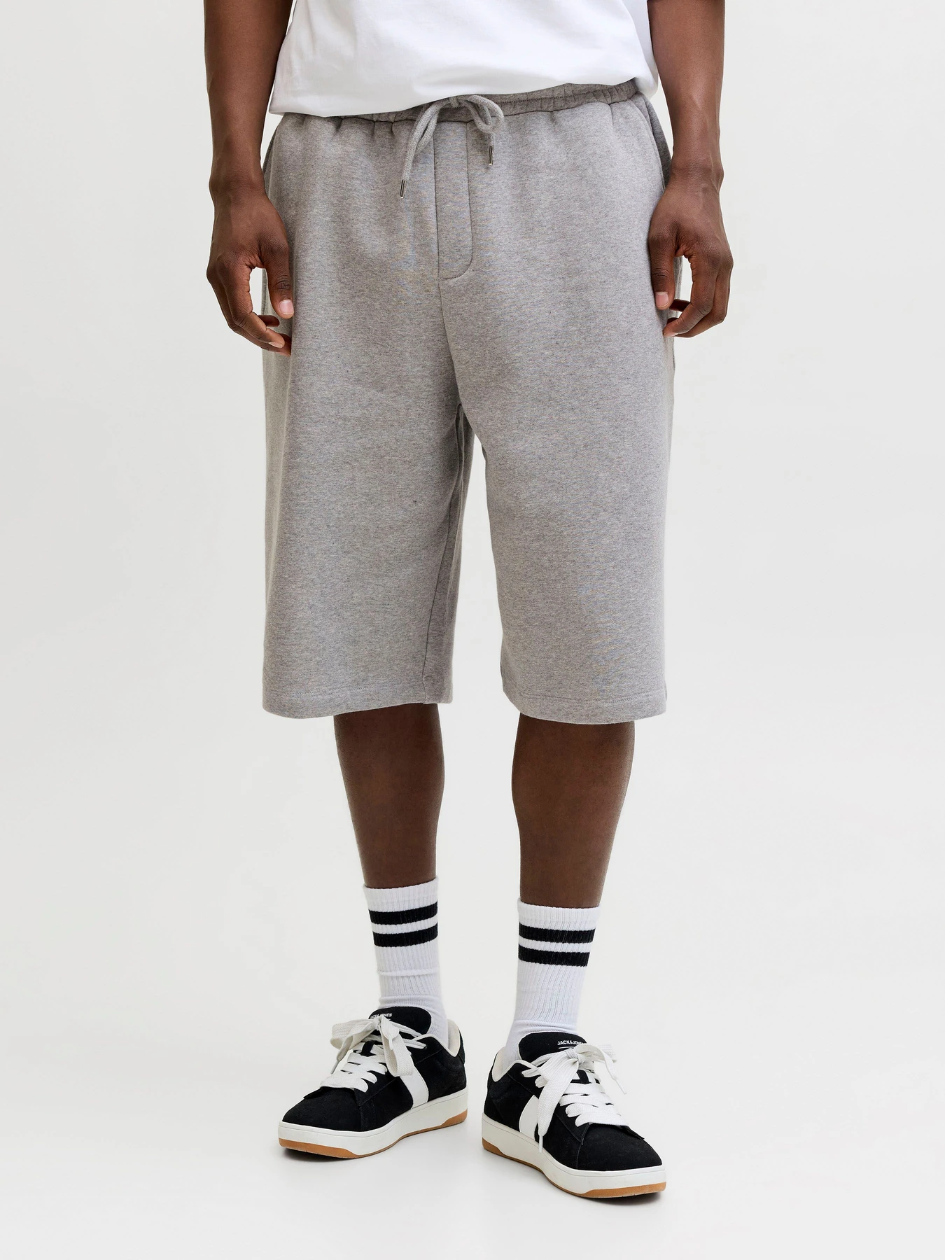Шорты JACK & JONES OWEN FALLS SWEAT SHORTS модель 12292973_Light Grey Melange Шорты JACK & JONES OWEN FALLS SWEAT SHORTS модель 12292973_Light Grey Melange Фото