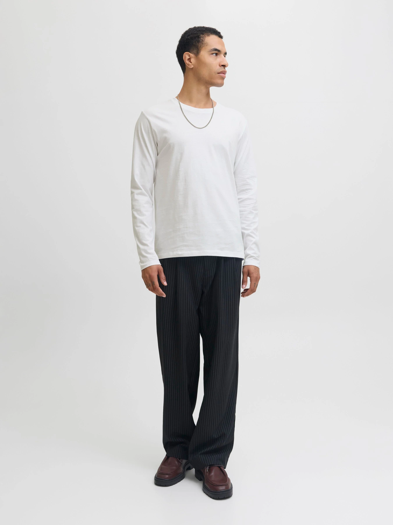 Худи и свитшоты JACK & JONES ORGANIC BASIC TEE LS O-NECK модель 12279538_White Худи и свитшоты JACK & JONES ORGANIC BASIC TEE LS O-NECK модель 12279538_White Фото