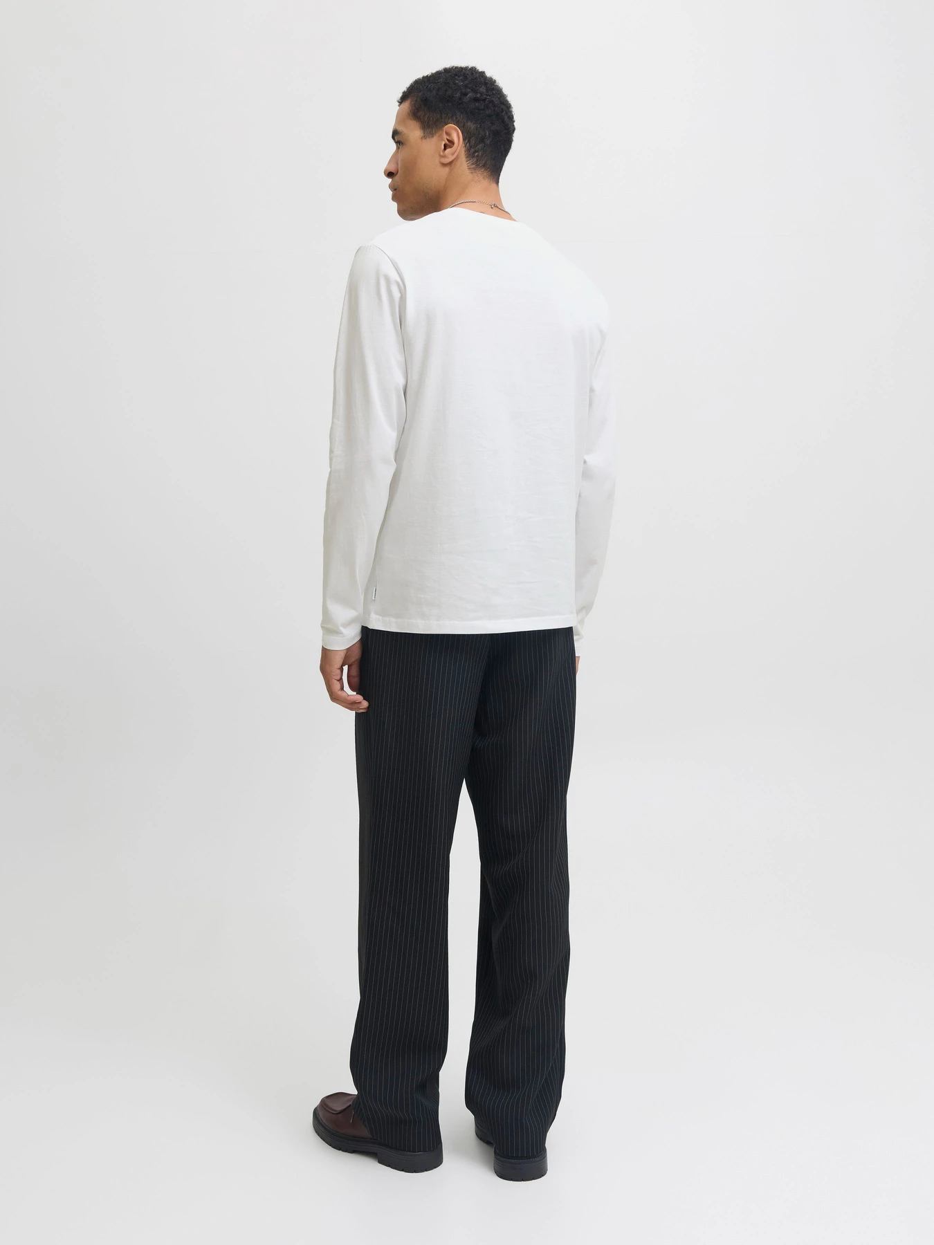 Худи и свитшоты JACK & JONES ORGANIC BASIC TEE LS O-NECK модель 12279538_White Худи и свитшоты JACK & JONES ORGANIC BASIC TEE LS O-NECK модель 12279538_White Фото