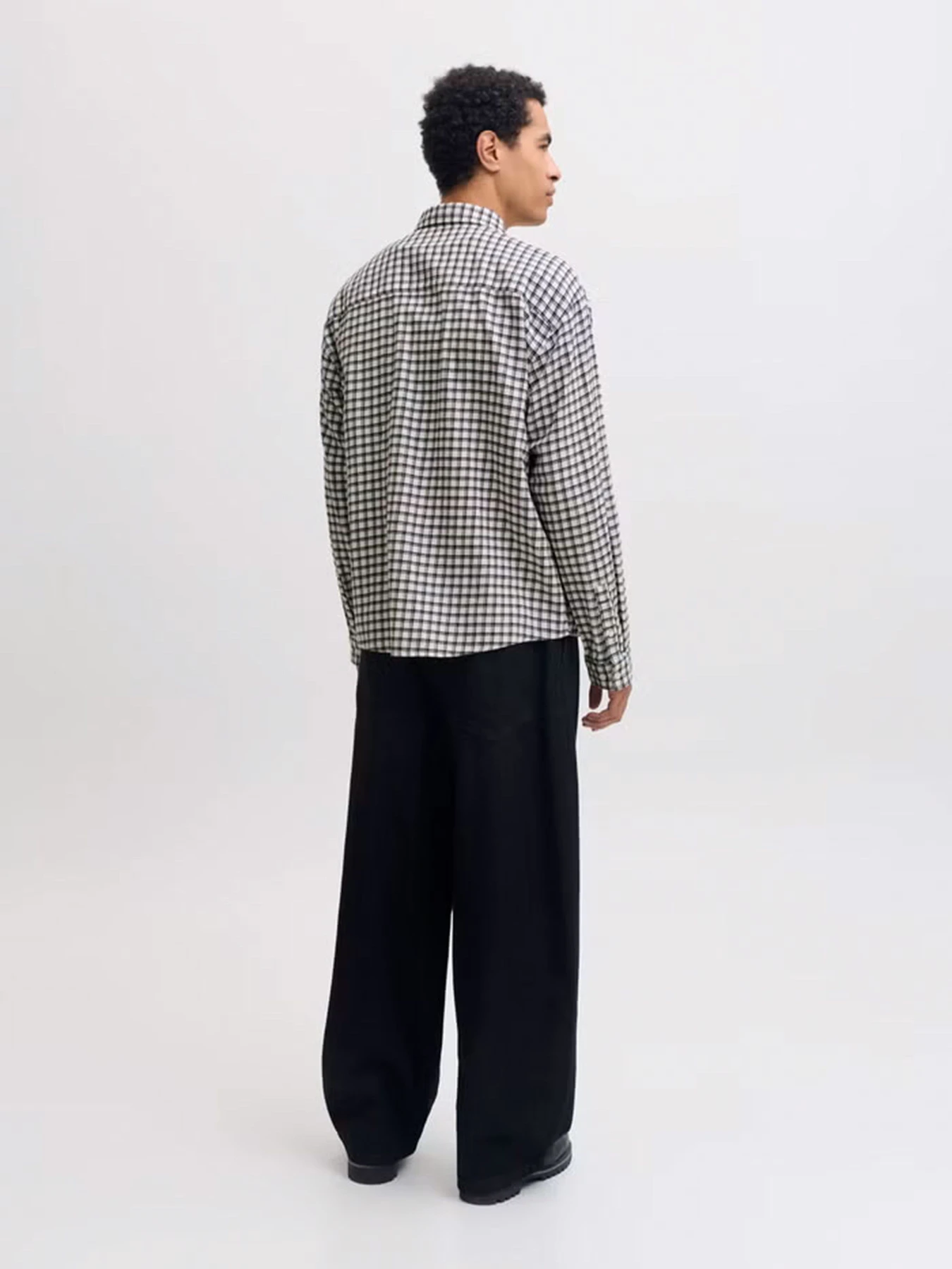 Рубашки JACK & JONES FREDERIKSBERG FLANNEL SHIRT L/ модель 12301088_Crown Blue CHECKS Рубашки JACK & JONES FREDERIKSBERG FLANNEL SHIRT L/ модель 12301088_Crown Blue CHECKS Фото