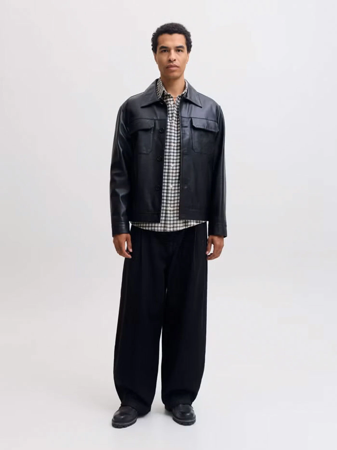 Рубашки JACK & JONES FREDERIKSBERG FLANNEL SHIRT L/ модель 12301088_Crown Blue CHECKS Рубашки JACK & JONES FREDERIKSBERG FLANNEL SHIRT L/ модель 12301088_Crown Blue CHECKS Фото