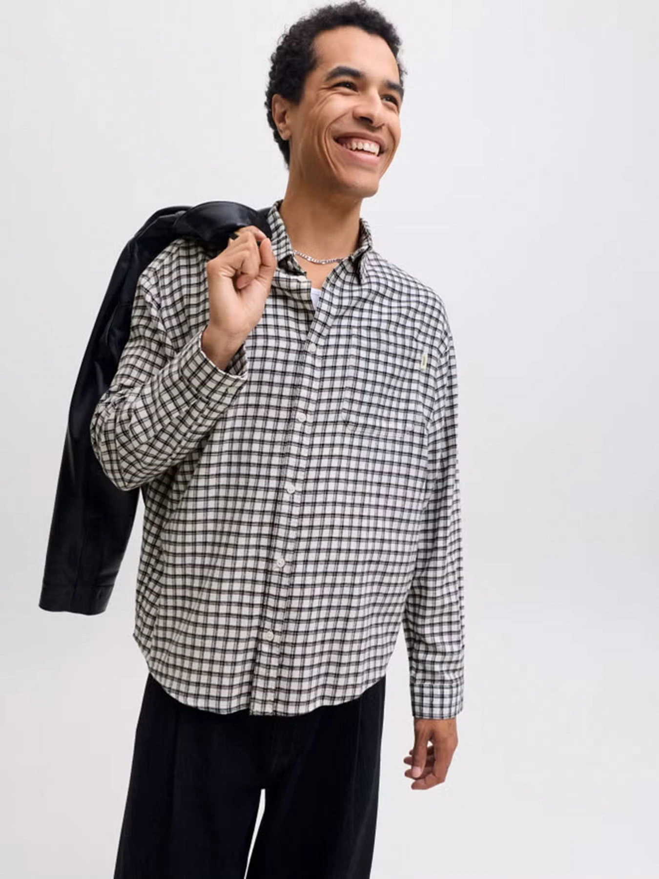 Рубашки JACK & JONES FREDERIKSBERG FLANNEL SHIRT L/ модель 12301088_Crown Blue CHECKS Рубашки JACK & JONES FREDERIKSBERG FLANNEL SHIRT L/ модель 12301088_Crown Blue CHECKS Фото