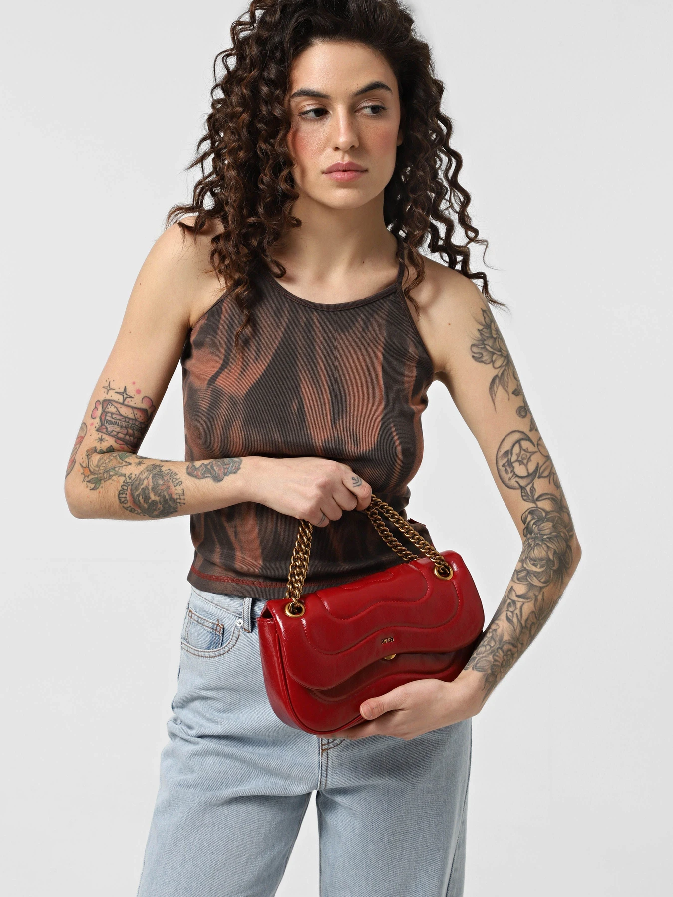 Сумки JW PEI Tina модель 1C79-4 Сумки JW PEI Tina модель 1C79-4 Фото